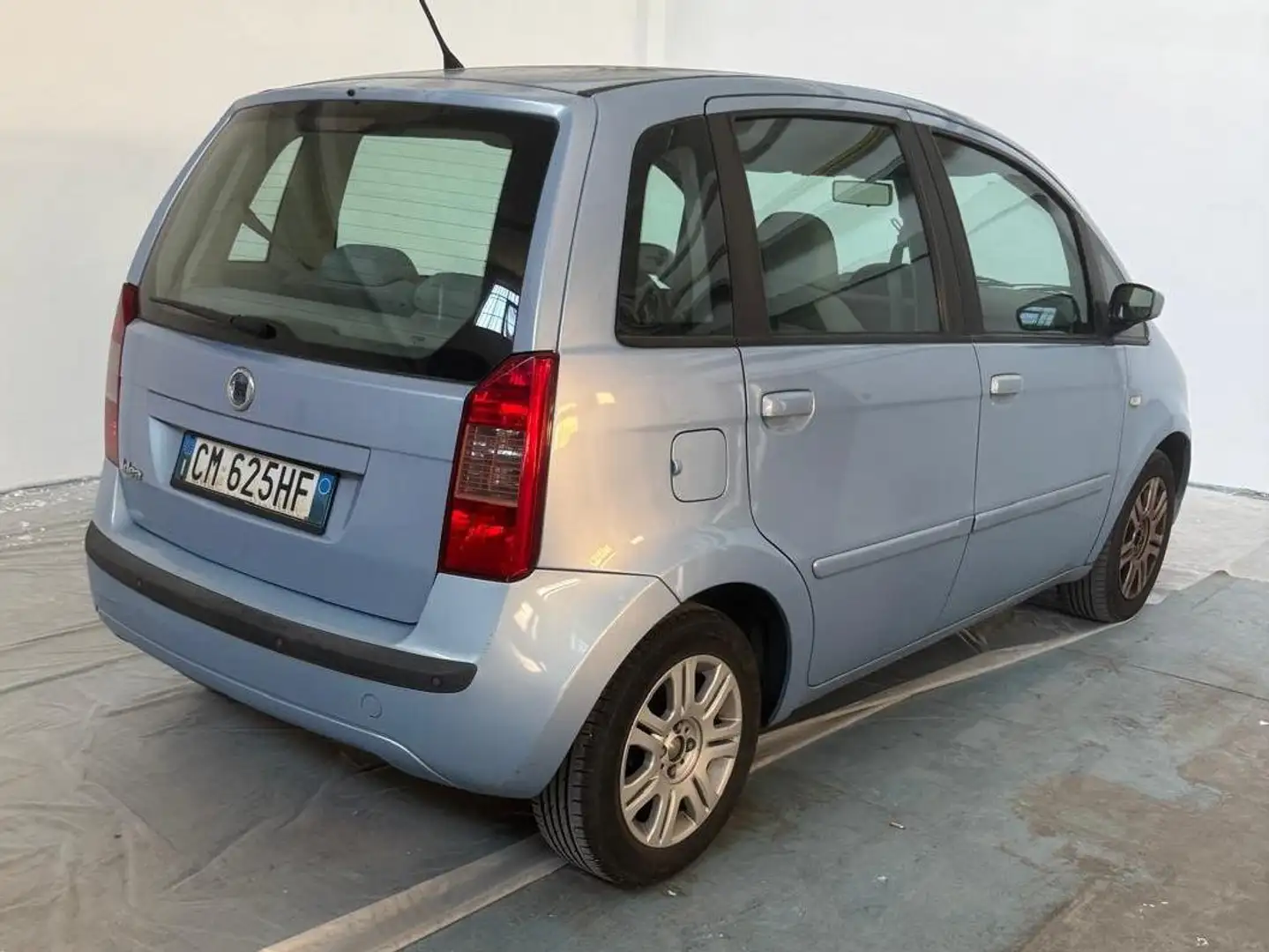 Fiat Idea Idea 1.4 16v Emotion - 1