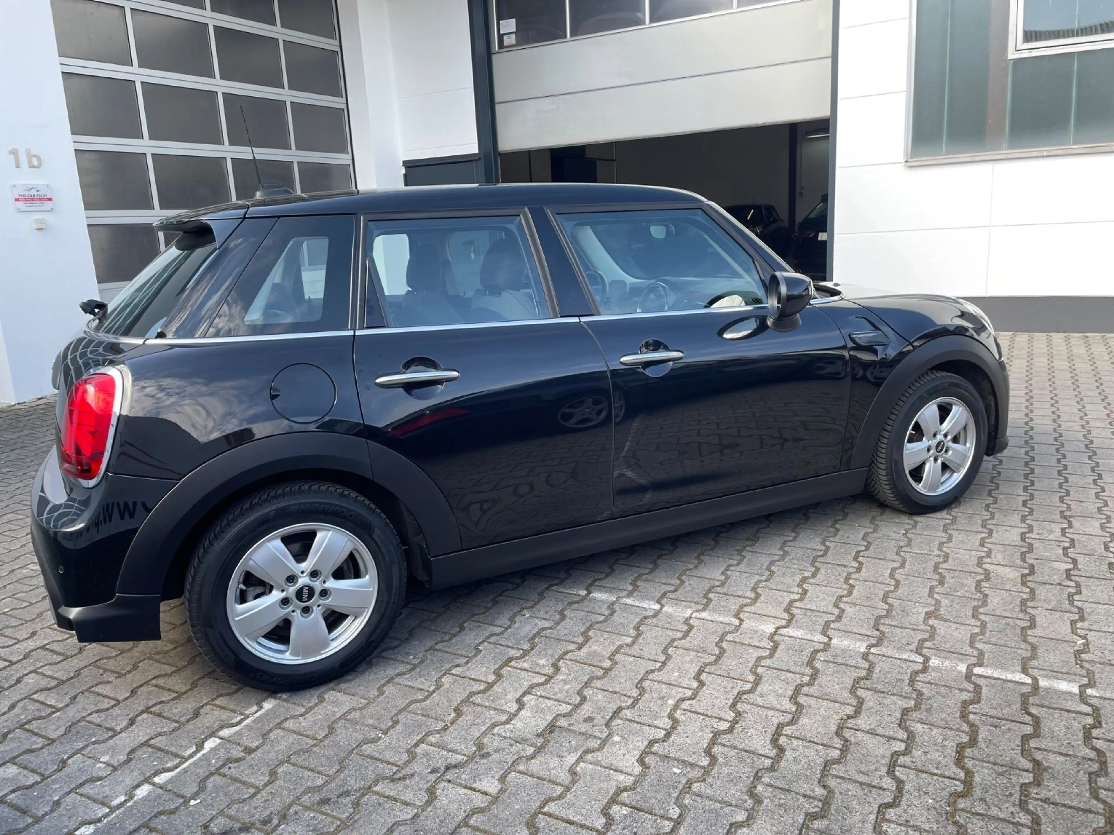 MINI One |Classic|5-trg|Apple|LED|Navi|ALLWETTER| — photo 7