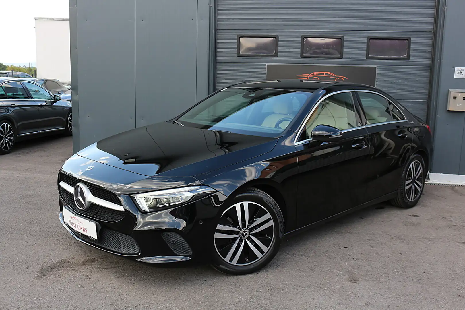 Mercedes-Benz A 200 d Limousine Aut. *Mwst* *1Besitz* Schwarz - 2