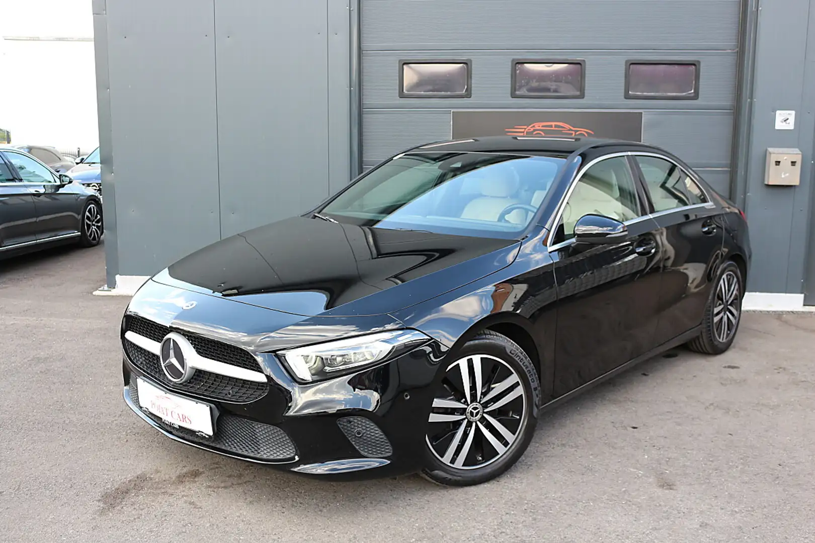 Mercedes-Benz A 200 d Limousine Aut. *Mwst* *1Besitz* Schwarz - 1