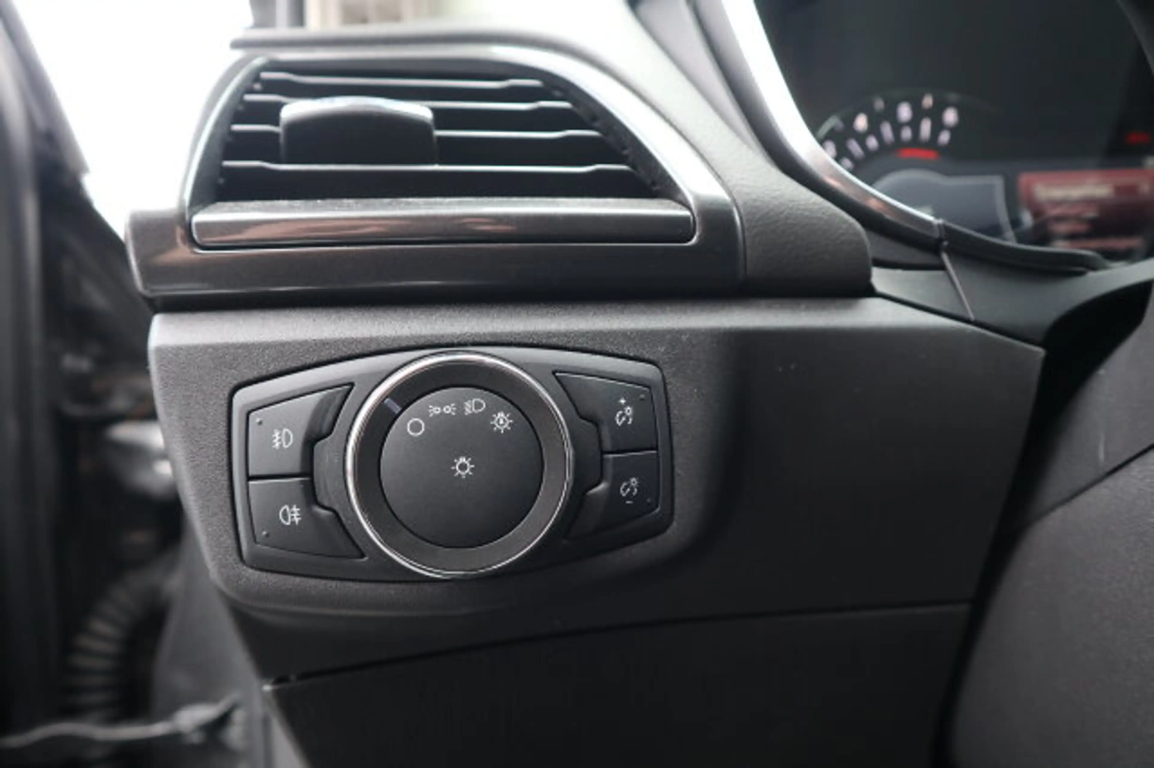 Ford Mondeo Mondeo Turnier 2.0 Titanium Klima/Sitzhzg./LED NSW — photo 8