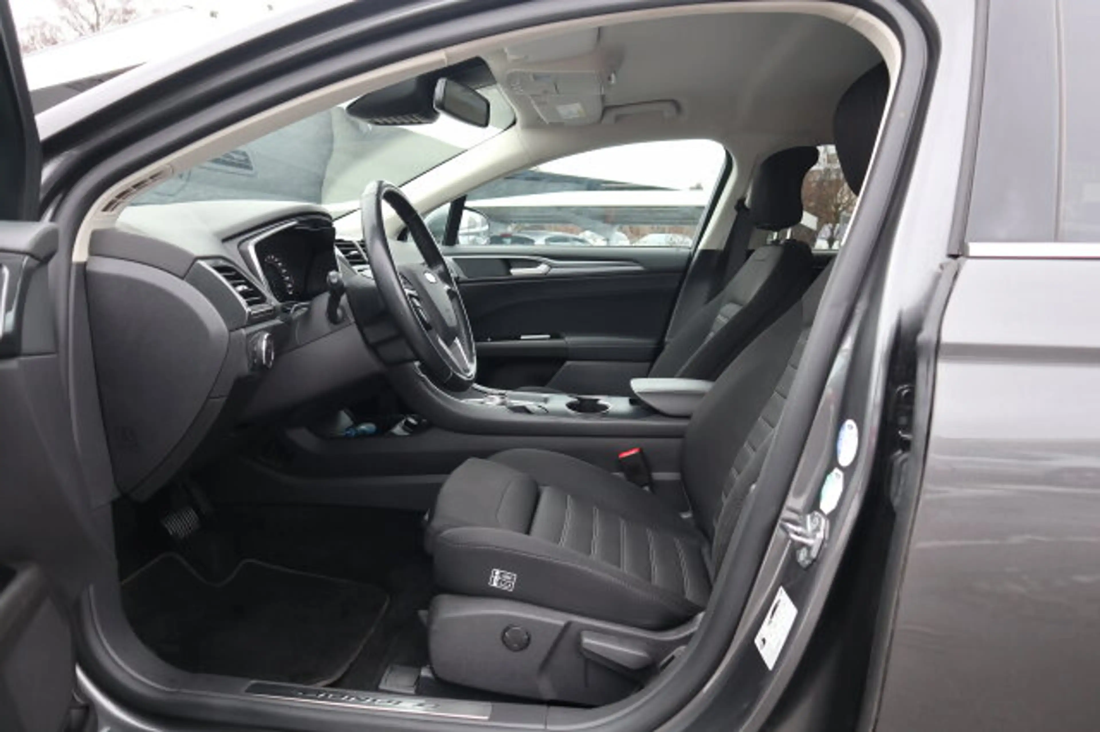 Ford Mondeo Mondeo Turnier 2.0 Titanium Klima/Sitzhzg./LED NSW — photo 6