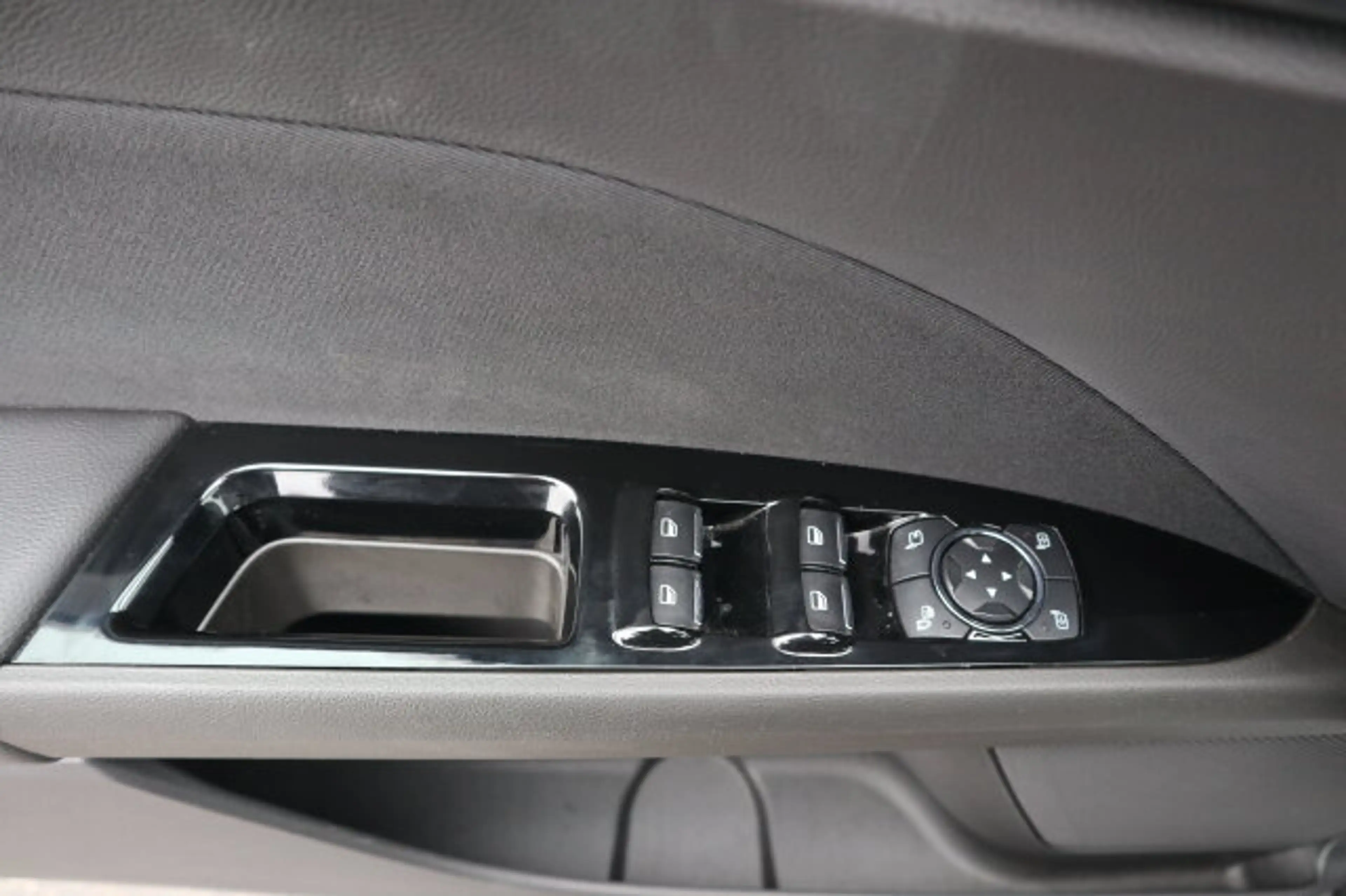 Ford Mondeo Mondeo Turnier 2.0 Titanium Klima/Sitzhzg./LED NSW — photo 7
