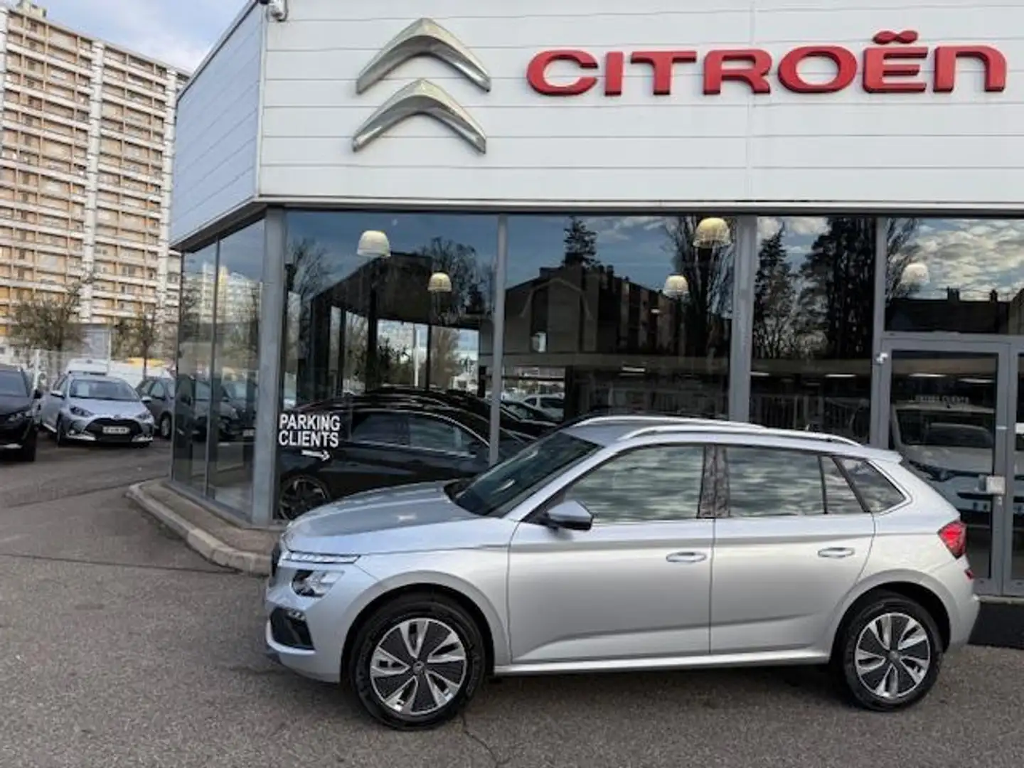 Skoda Kamiq 1.0 TSI EVO 2 116CV DSG7 SELECTION Gris - 1