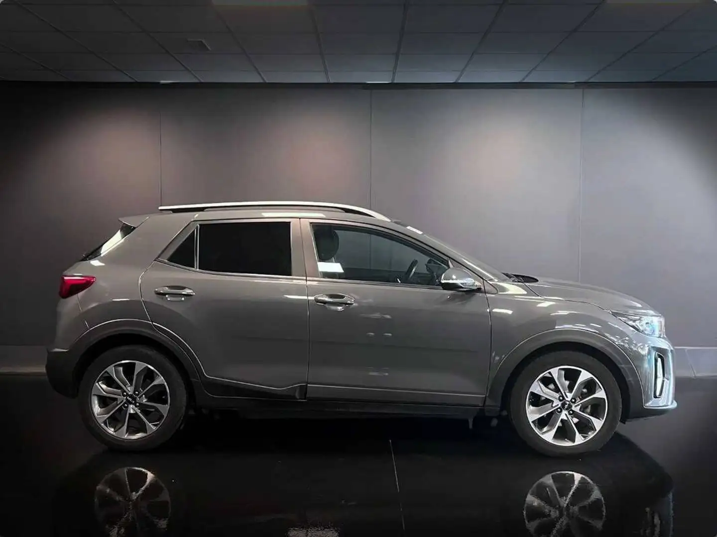 Kia Stonic 1.0 t-gdi mhev Style 100cv imt Grigio - 1