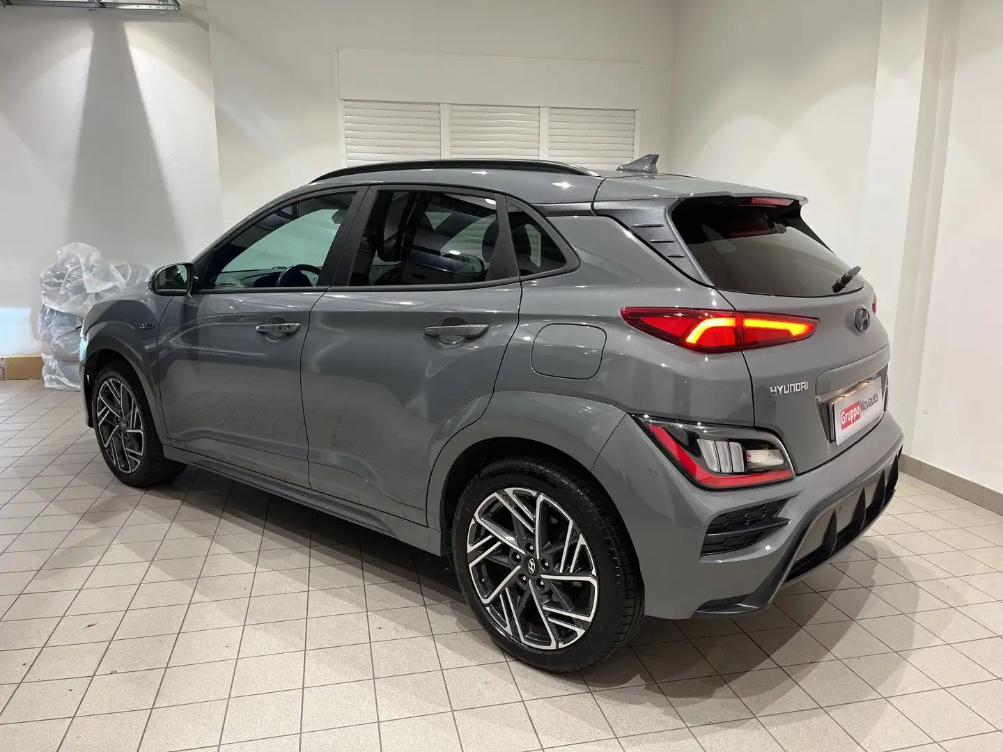 Hyundai KONA Kona 1.0 T-GDI Hybrid 48V iMT NLine+ Grau - 2