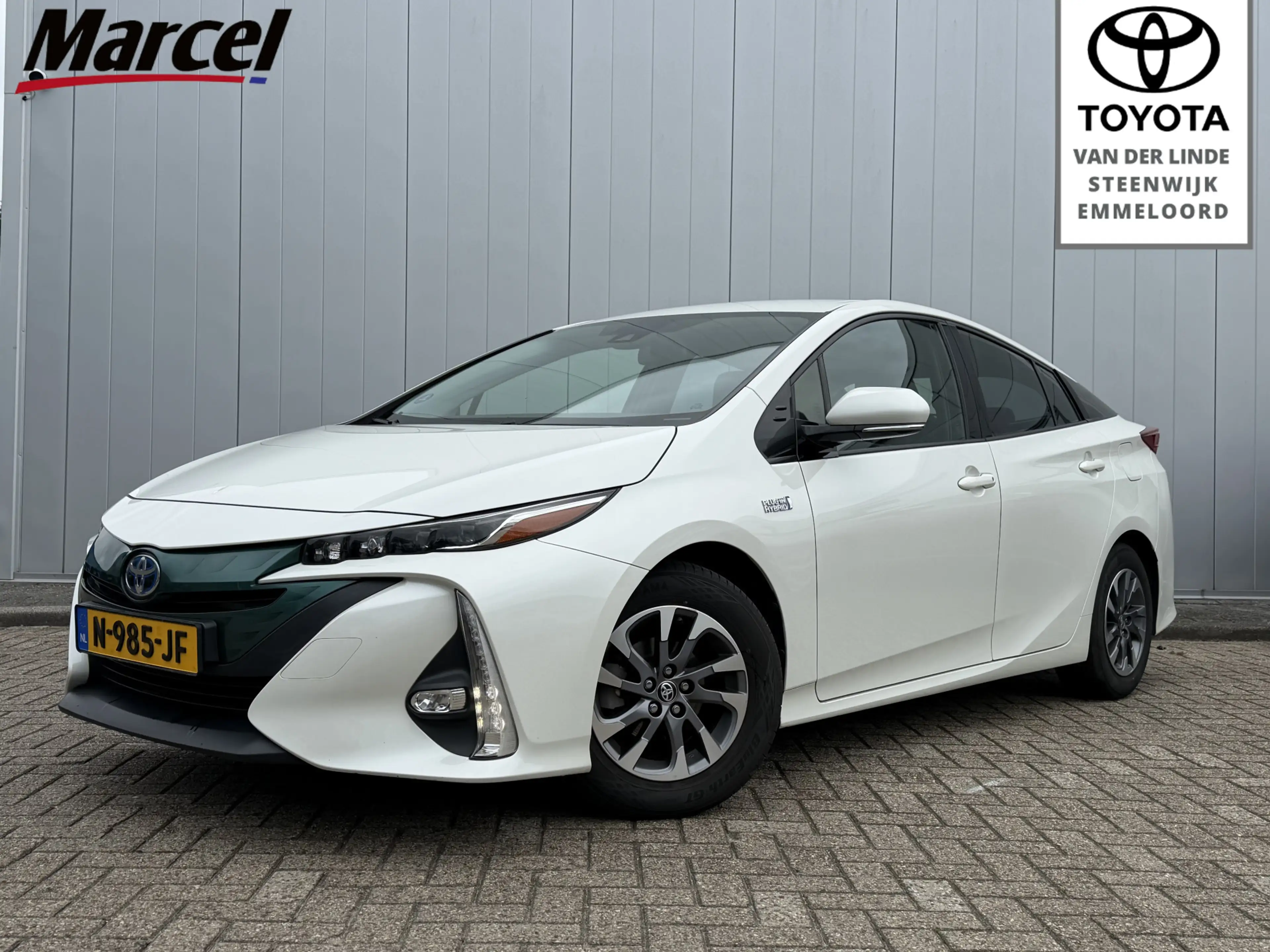 Toyota Prius 1.8 Plug-in Dynamic keyless Cruise Navi