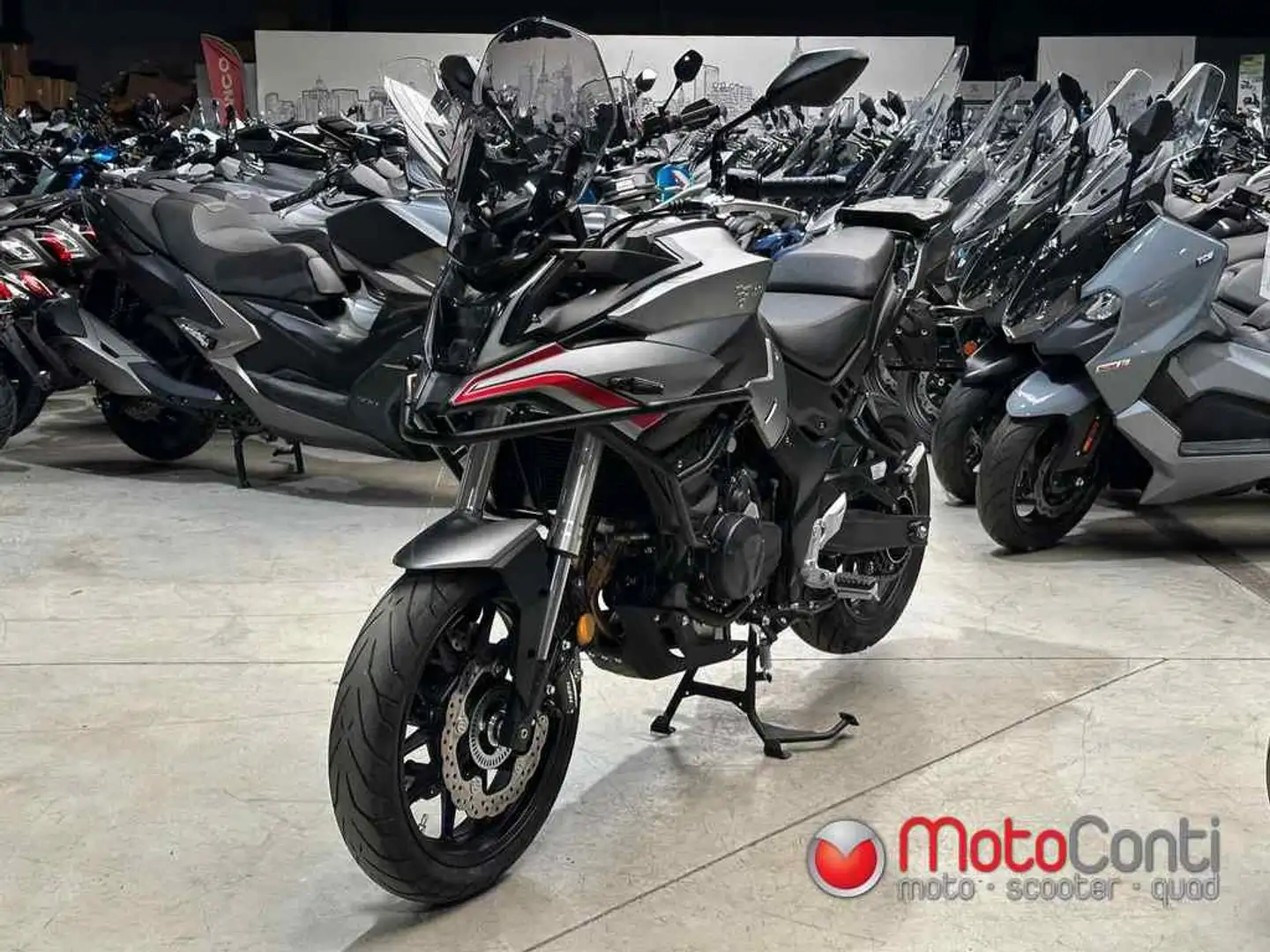 Voge 500DS Červená - 1