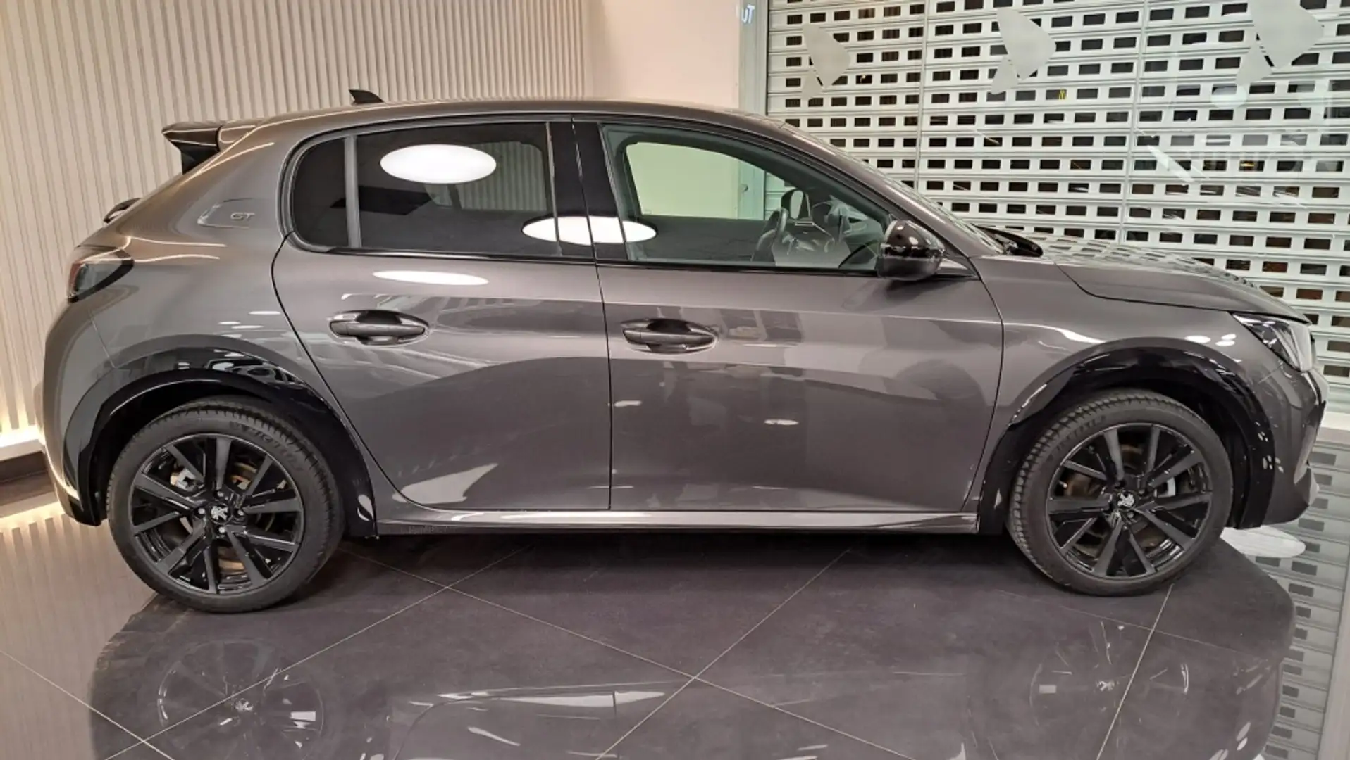 Peugeot 208 1.2 Puretech S&S GT Pack 100 Gris - 2