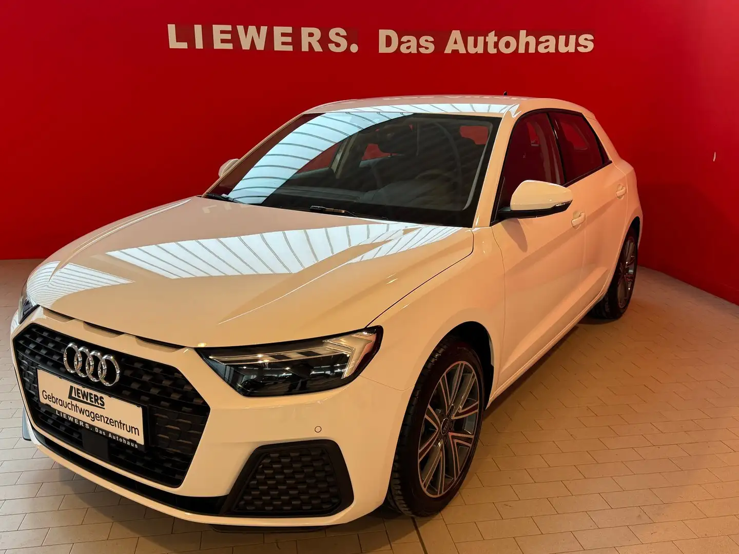Audi A1 25 TFSI intense Weiß - 2