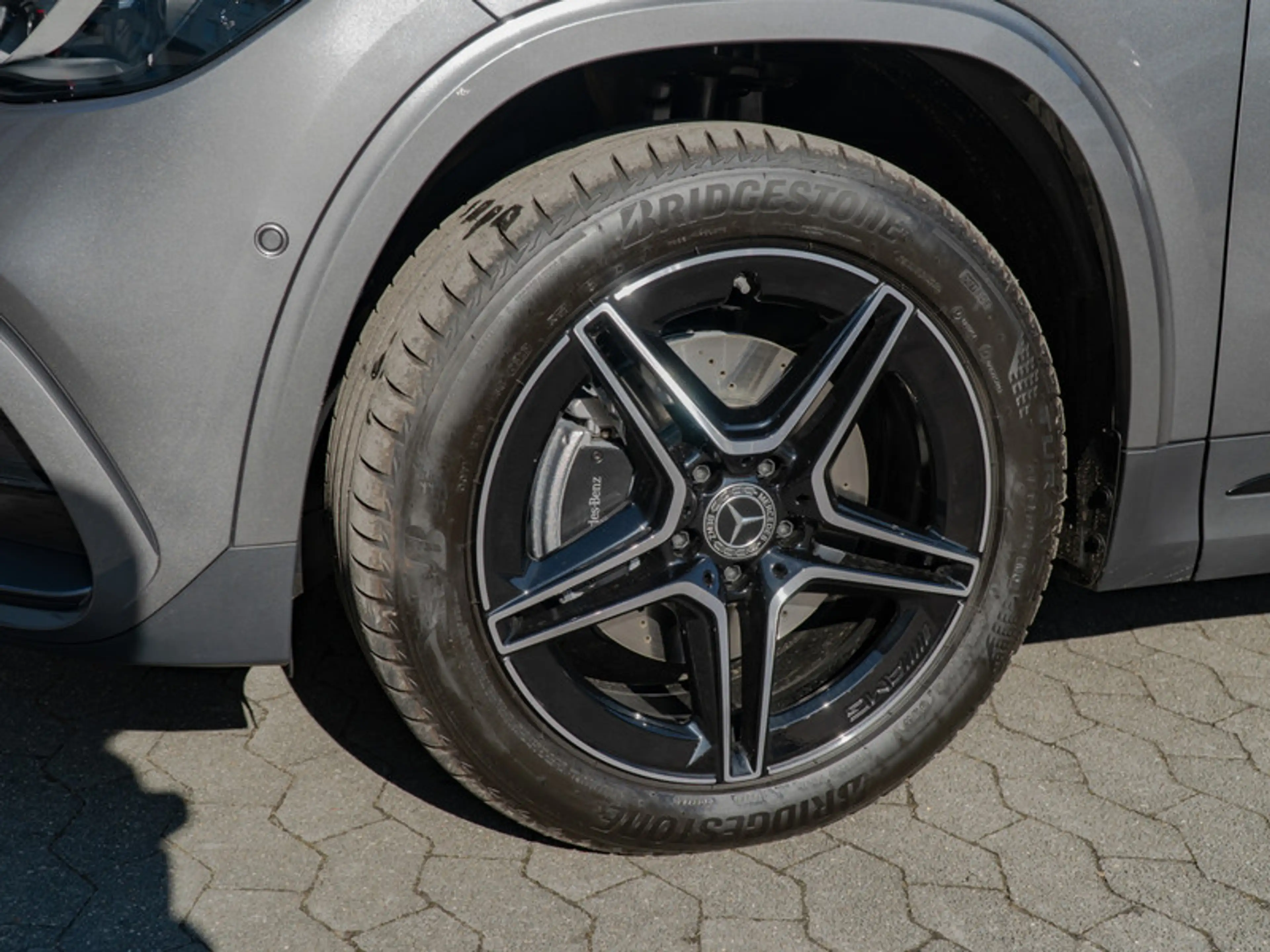 Mercedes-Benz GLA 250 e AMG-Sport/MLB/360/Pano/AHK/Night/Distr — photo 4