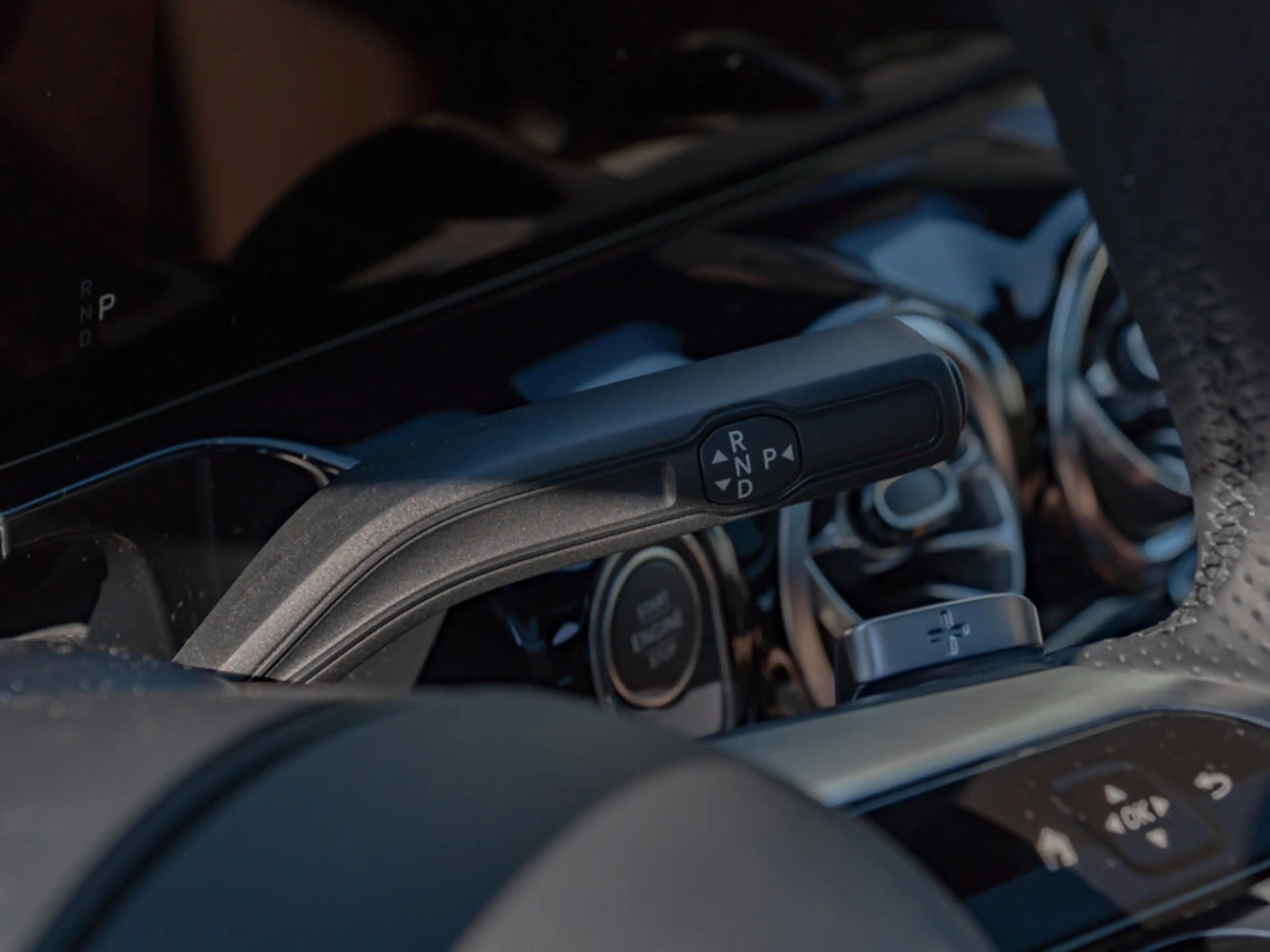 Mercedes-Benz GLA 250 e AMG-Sport/MLB/360/Pano/AHK/Night/Distr — photo 14