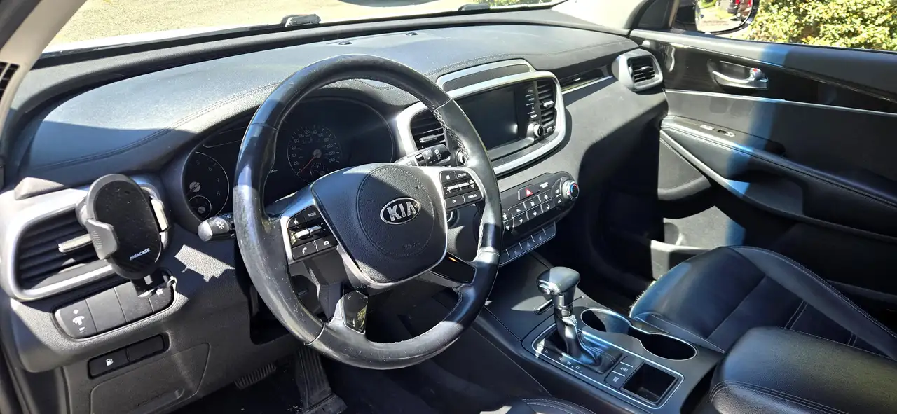 Kia Sorento снимка Kia Sorento