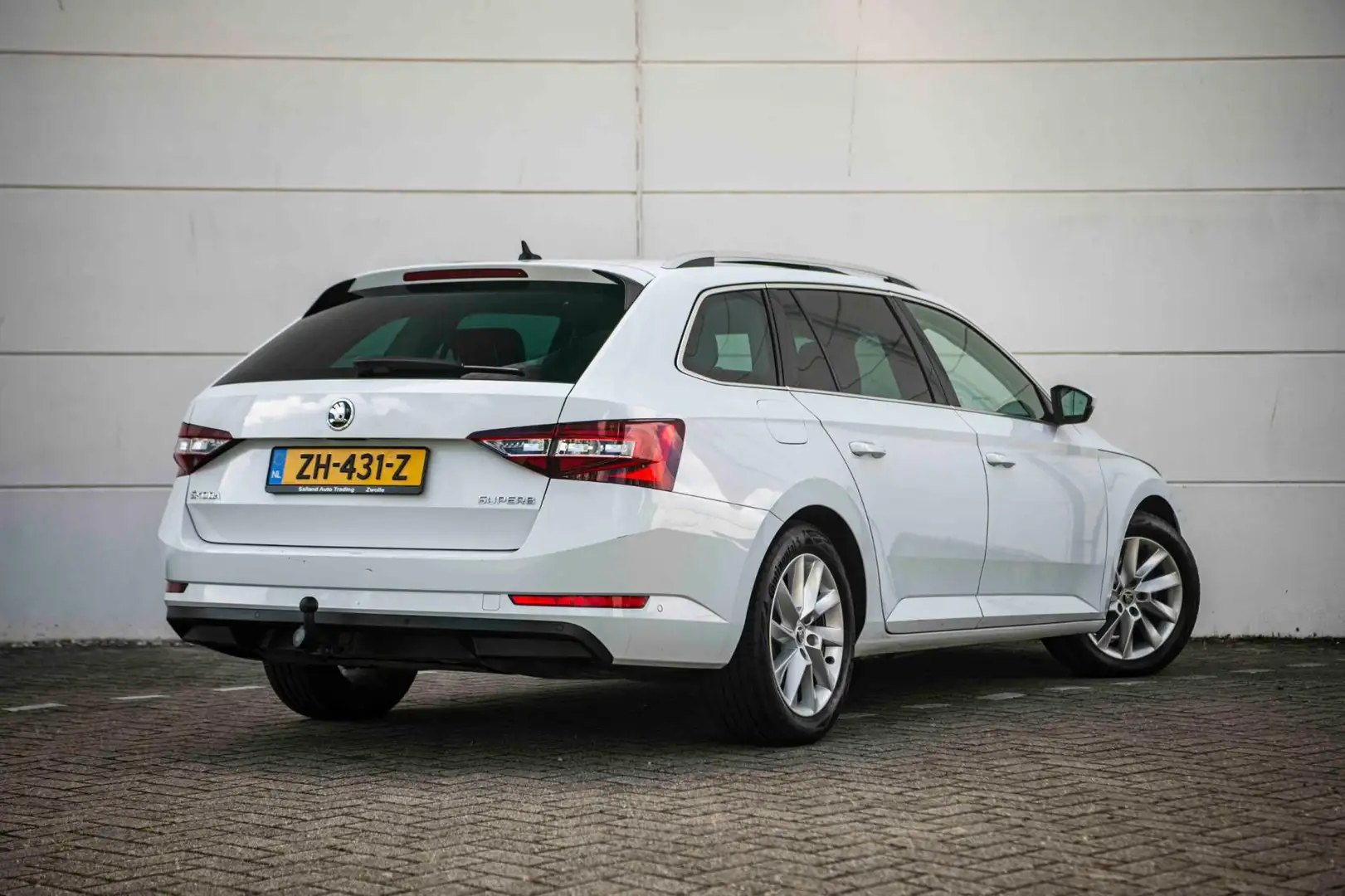 Skoda Superb Combi 2.0 TDI 150pk DSG EX-BPM EX-BTW |Panodak|ACC Wit - 2