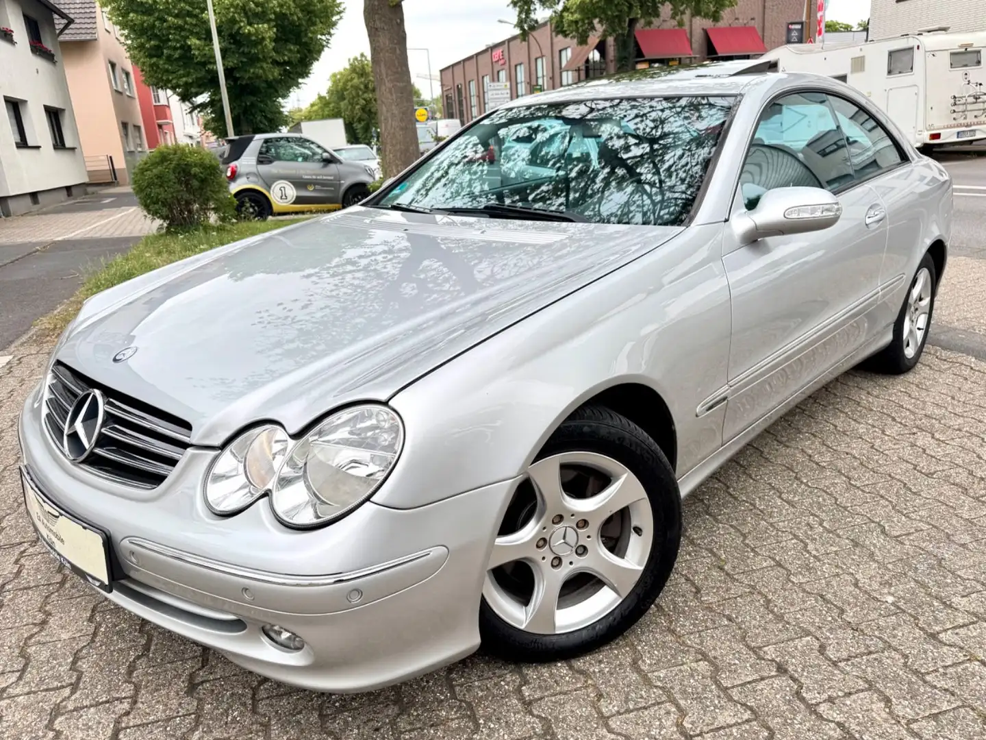Mercedes-Benz CLK 240 CLK*SITZKÜHLUNG*AUTOMATIK*LEDER*NAVI*SD* Silber - 1