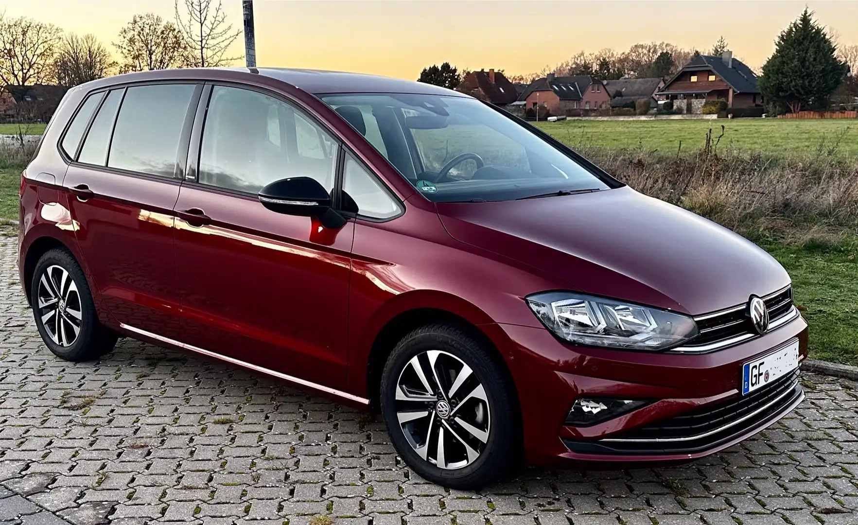 Volkswagen Golf Sportsvan Golf Sportsvan 1.0 TSI OPFIQ.DRIVE Rouge - 1