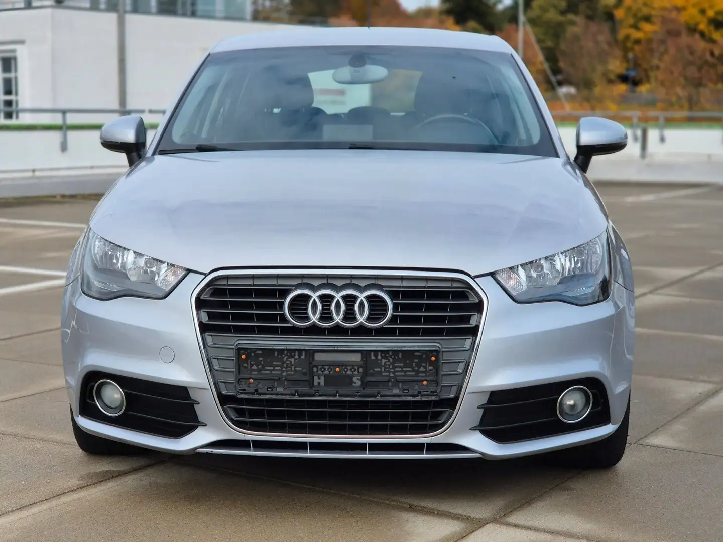 Audi A1 Sportback DSG SHZ Aus 2-Hand TÜV bis 08.26 Argent - 2