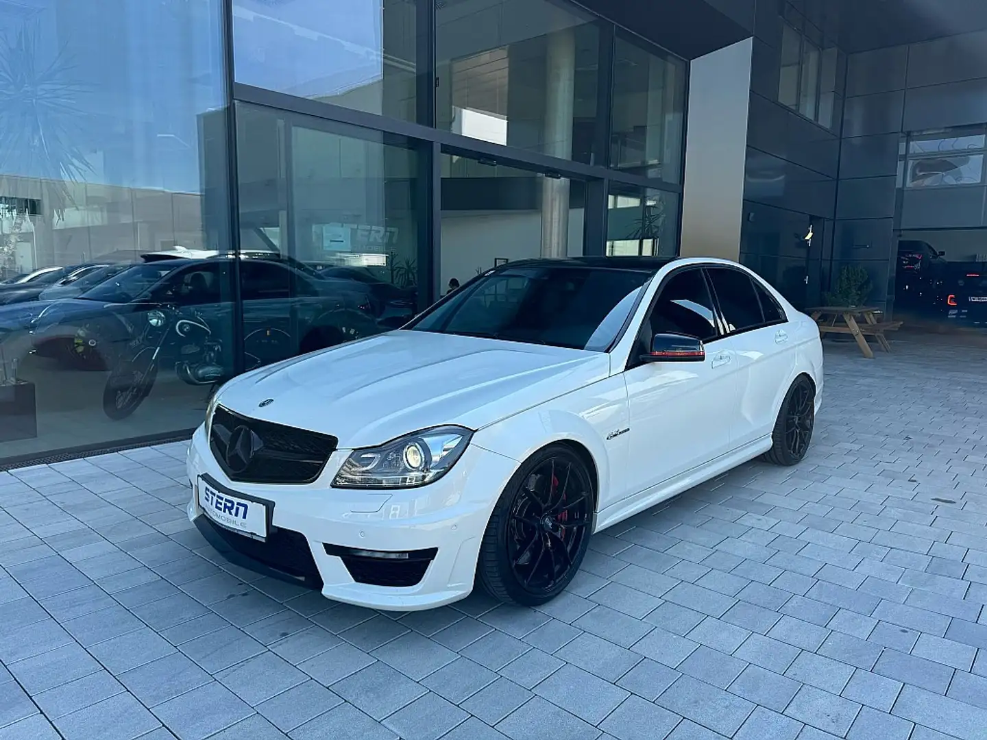 Mercedes-Benz C 63 AMG PERFORMANCE*LEGENDE*SCHMIEDEFELGEN*KW DDC* Bílá - 1