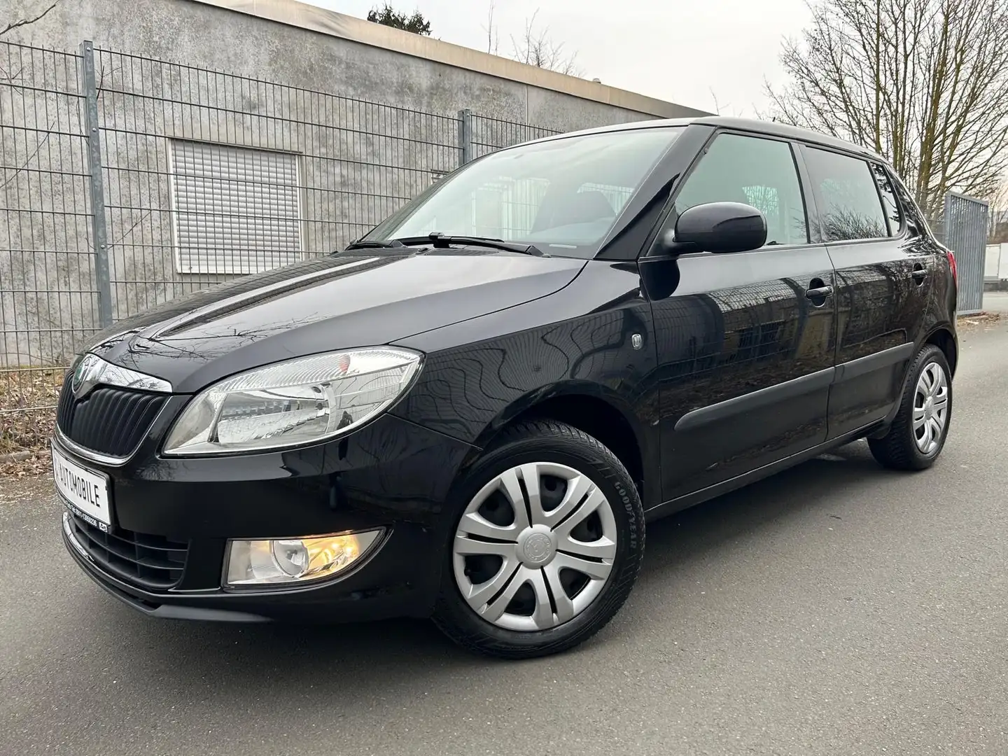 Skoda Fabia Cool Edition !! KLIMA !! TÜV NEU !! Schwarz - 2
