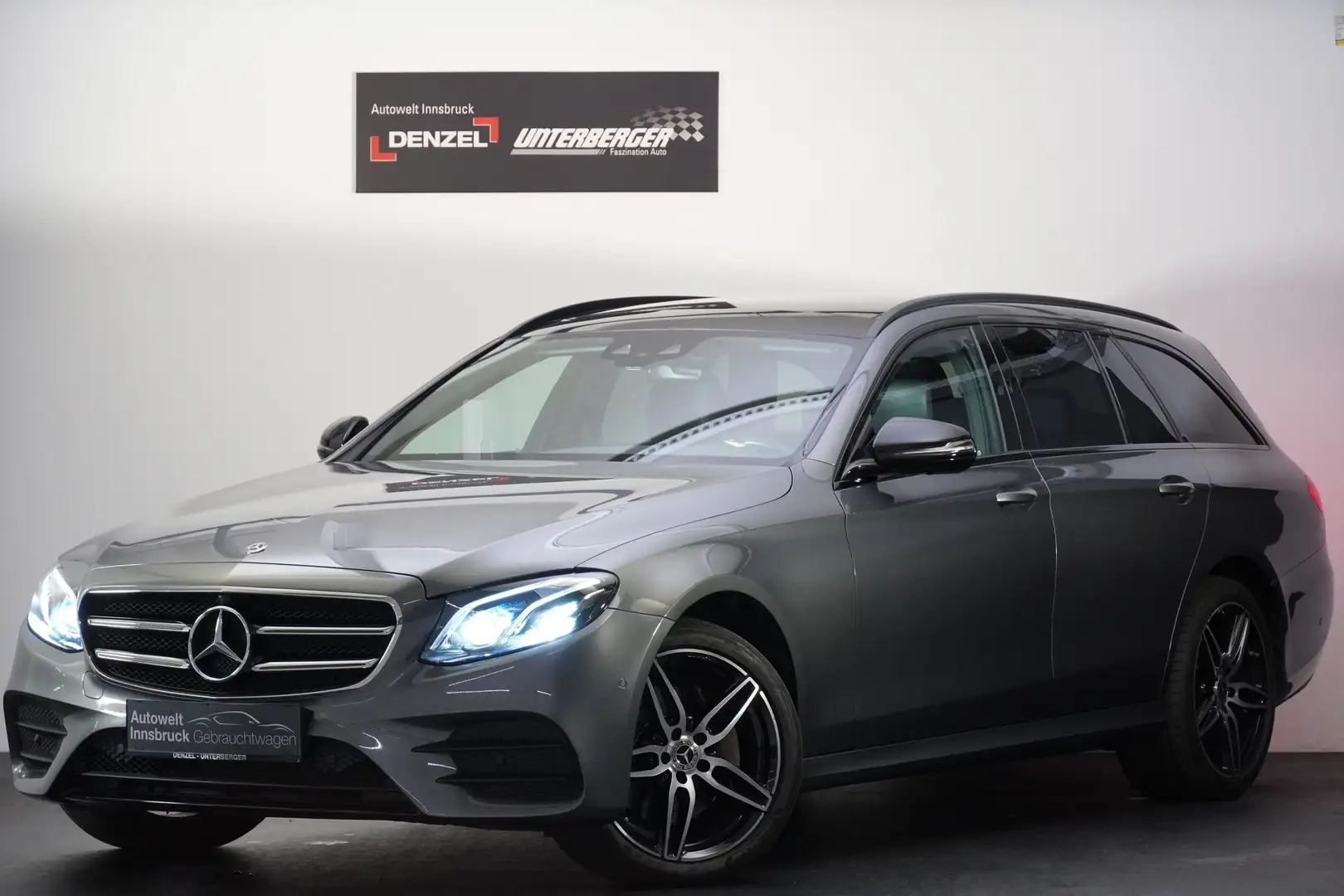 Mercedes-Benz E 220 d T Austria Edition 4MATIC Aut. Grau - 1