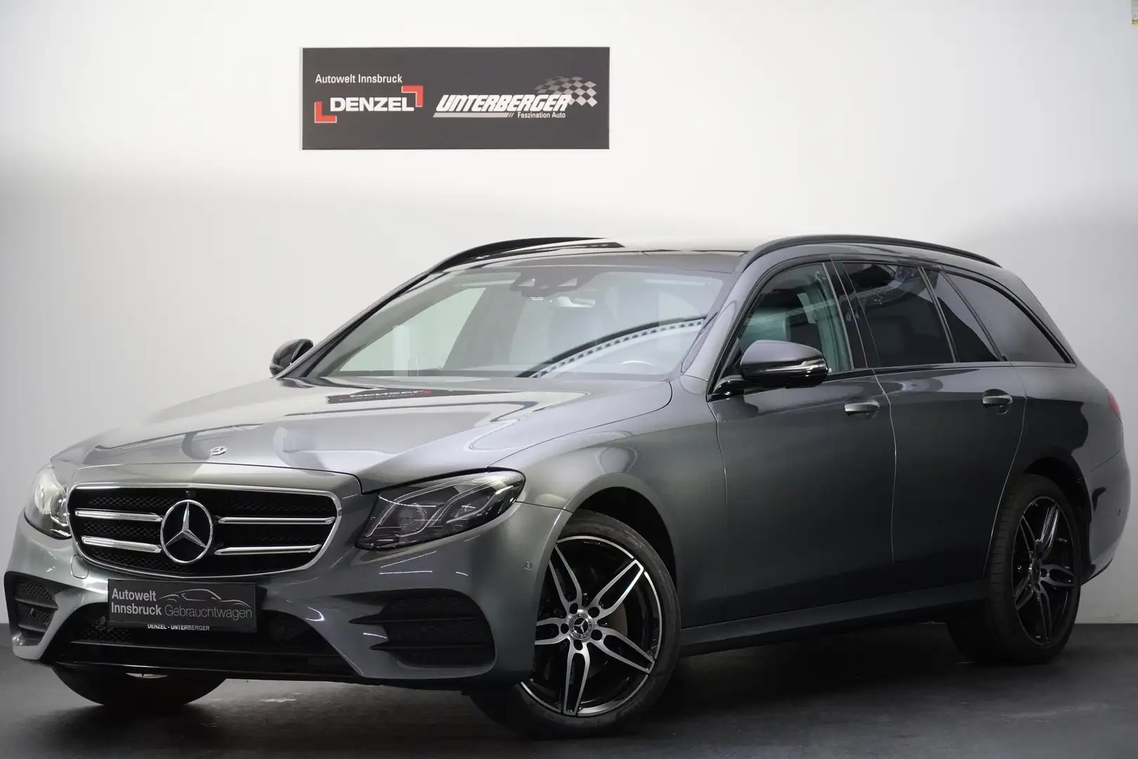 Mercedes-Benz E 220 d T Austria Edition 4MATIC Aut. Grau - 2