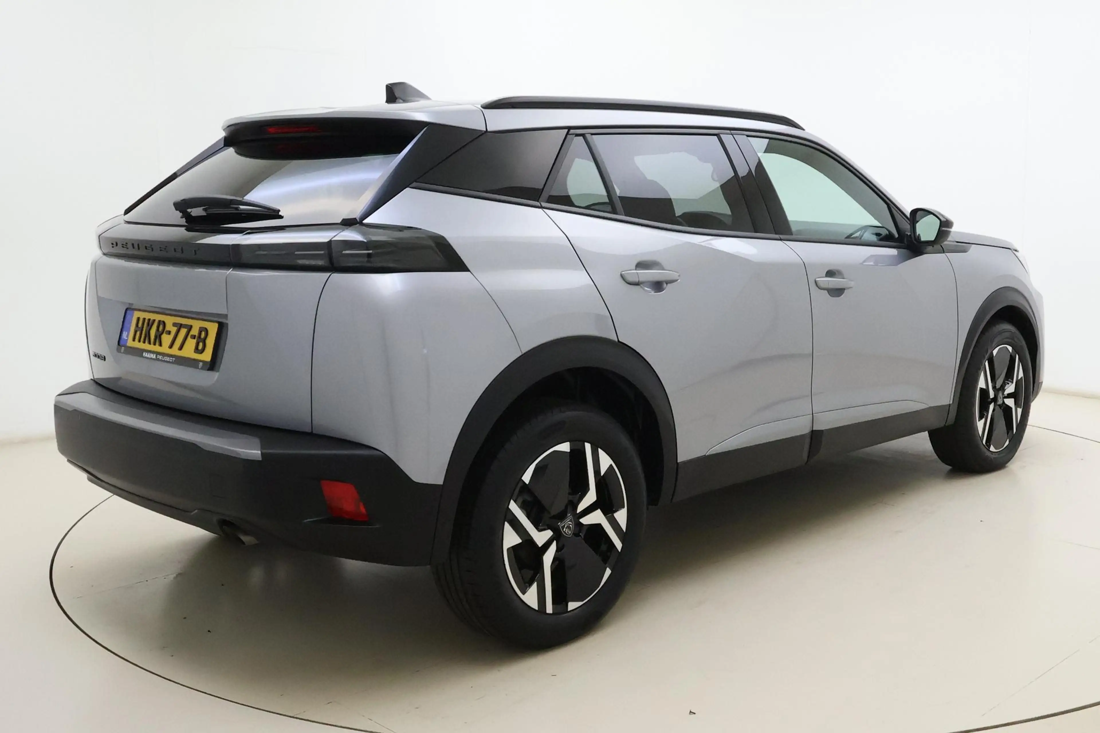 Peugeot 2008 1.2 PureTech 100pk Allure | Keyless entry | Naviga — photo 2