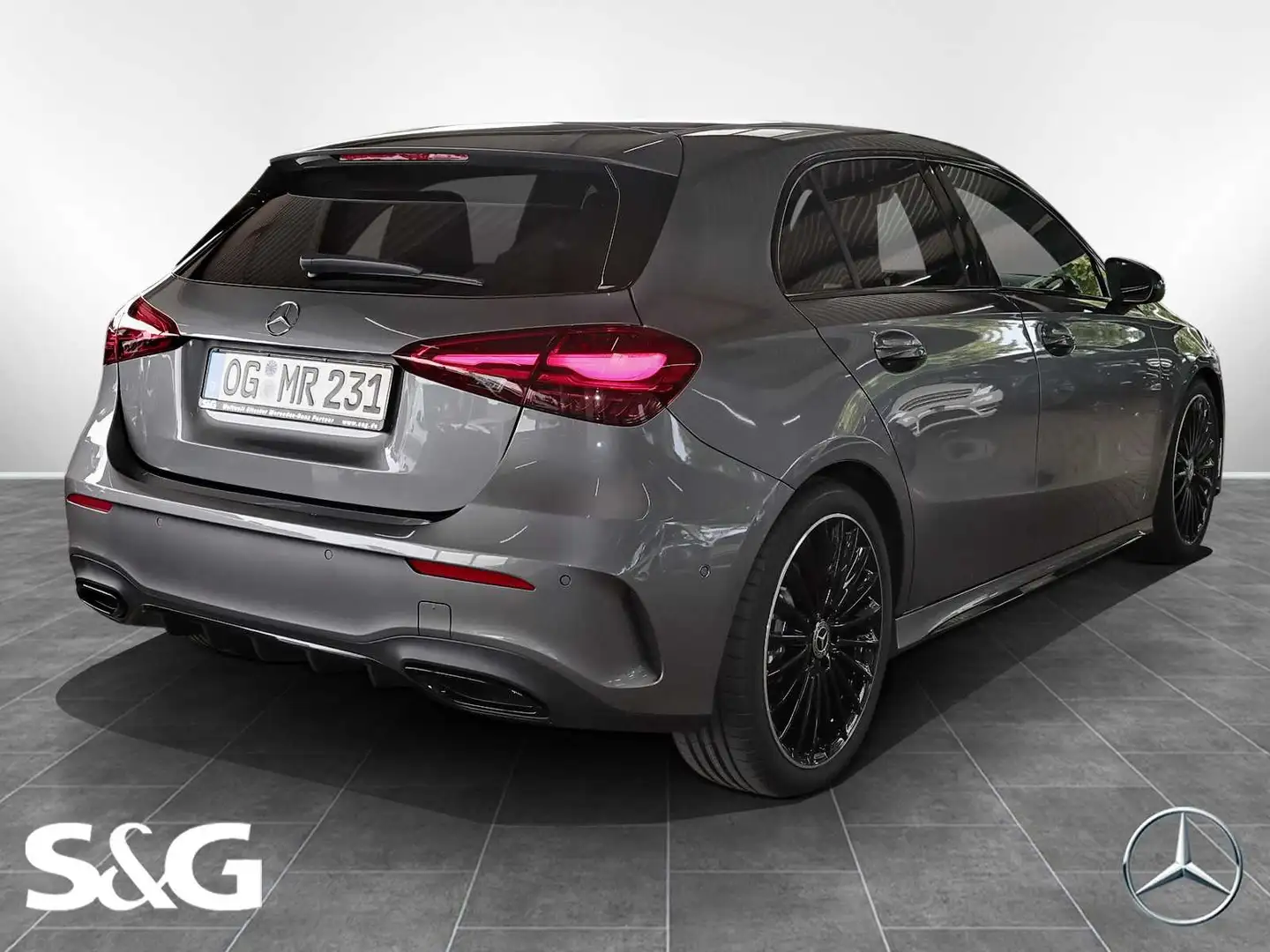 Mercedes-Benz A 200 AMG Distronic+RüKam+M-LED+Pano+Burmester Grau - 2