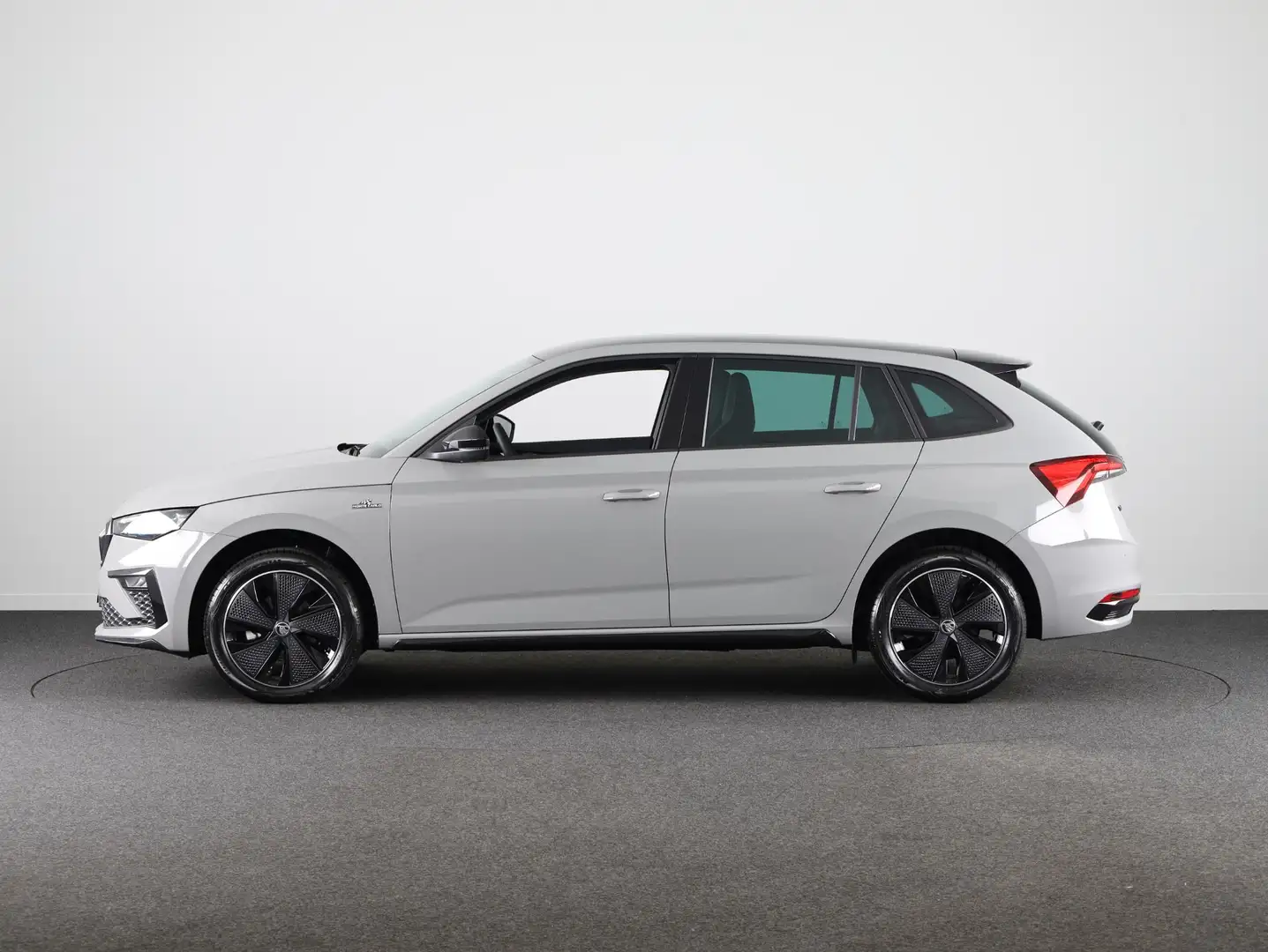Skoda Scala Monte Carlo 1.0 TSI 115 pk 6 versn. Hand | Winter Grijs - 2