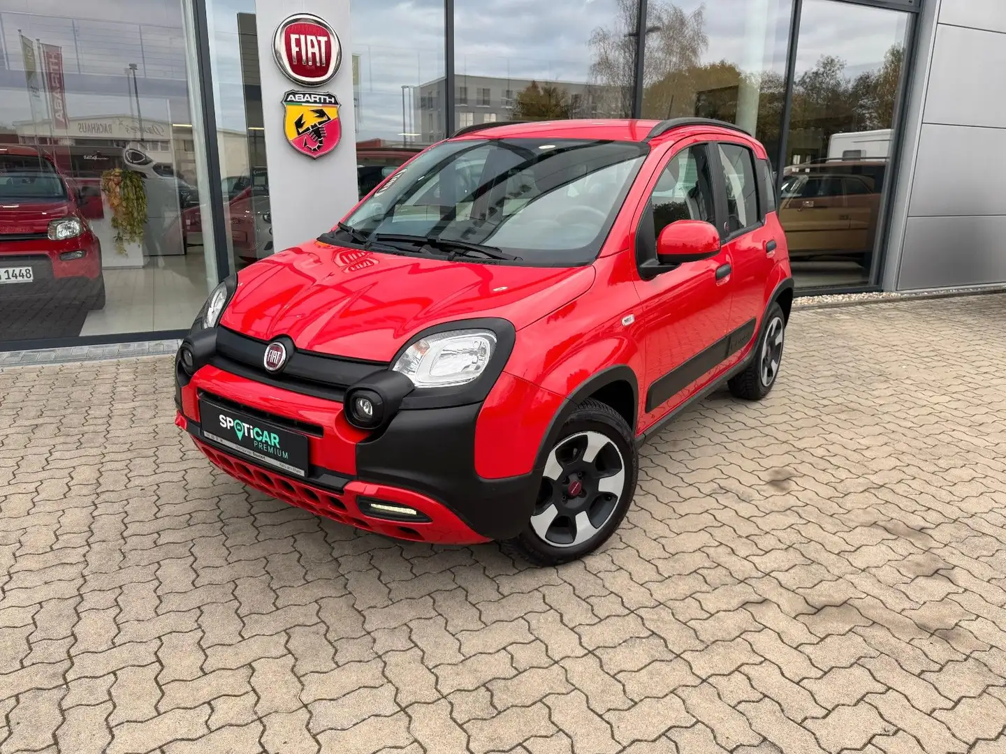 Fiat Panda 1.0 Hybrid CityCross (RED) Sondermodell Rot - 2