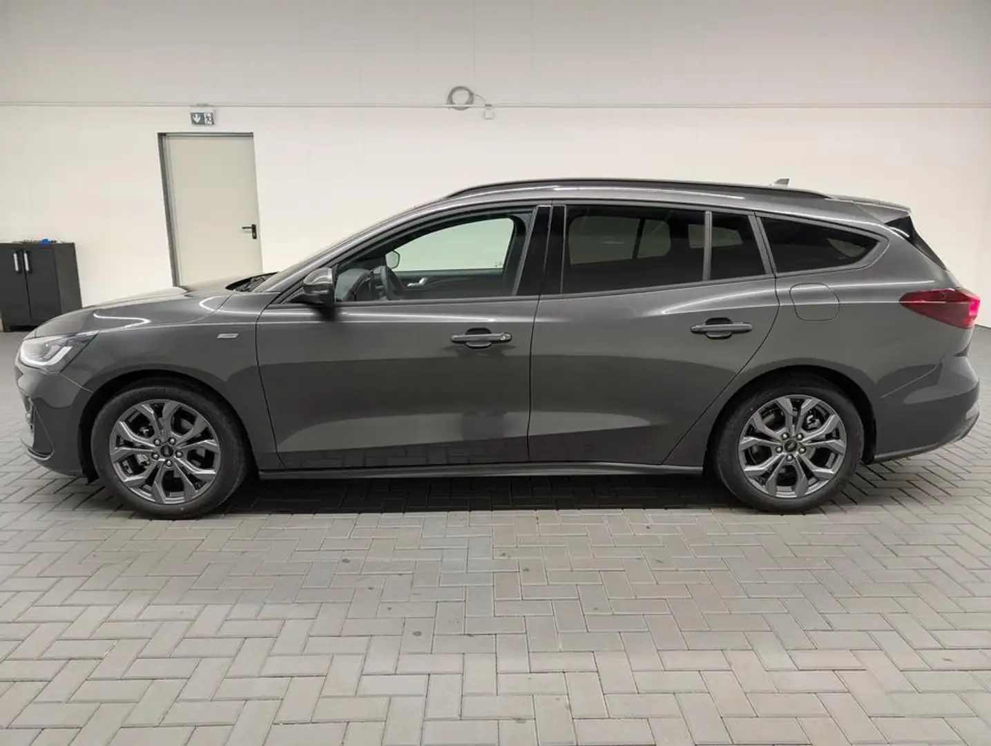 Ford Focus Turnier ST-Line X LED/el.Heck/Navi/Kam Grijs - 2