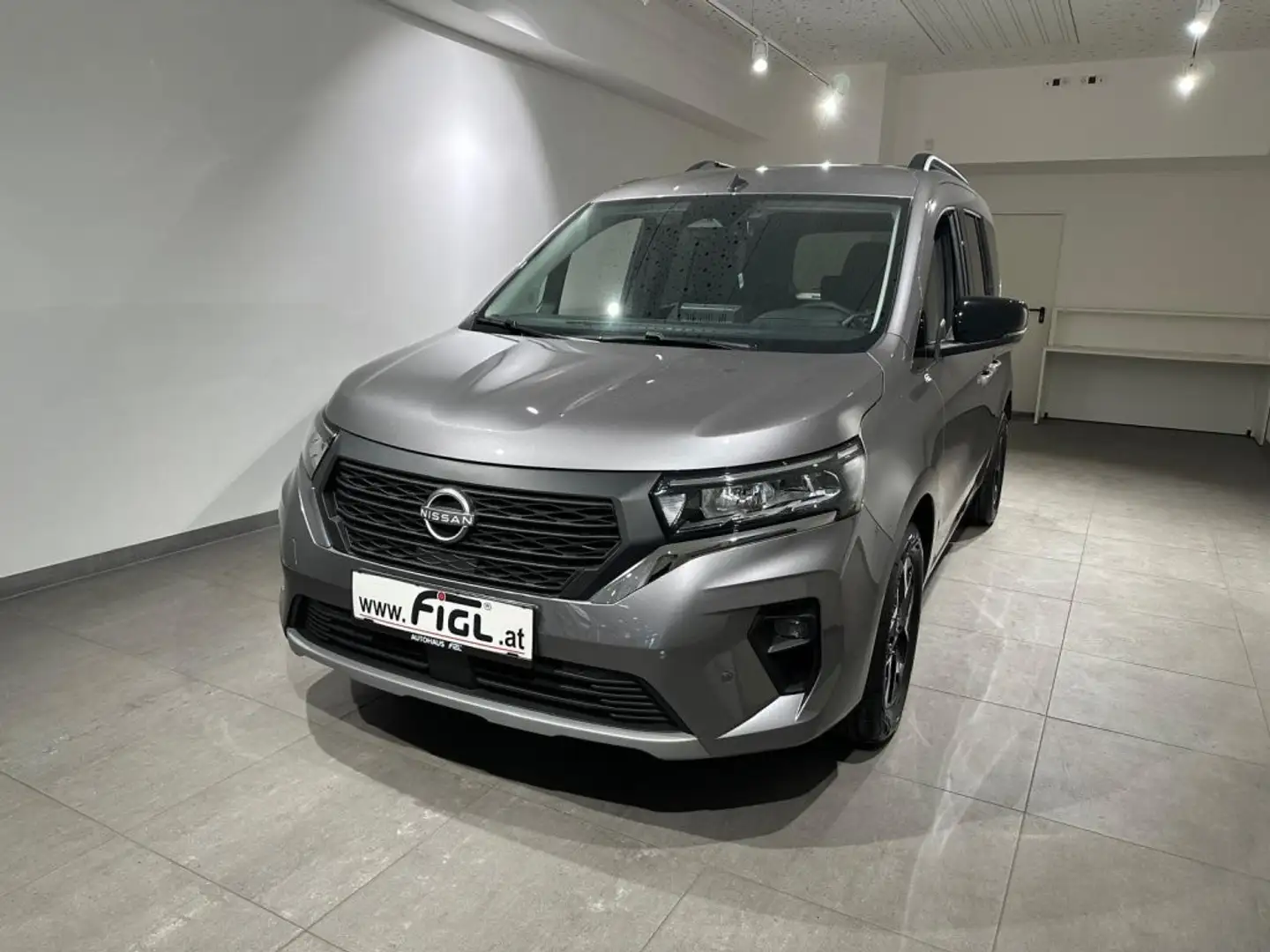 Nissan Townstar 1.3 DIG-T 130 L1 Tekna Gris - 1