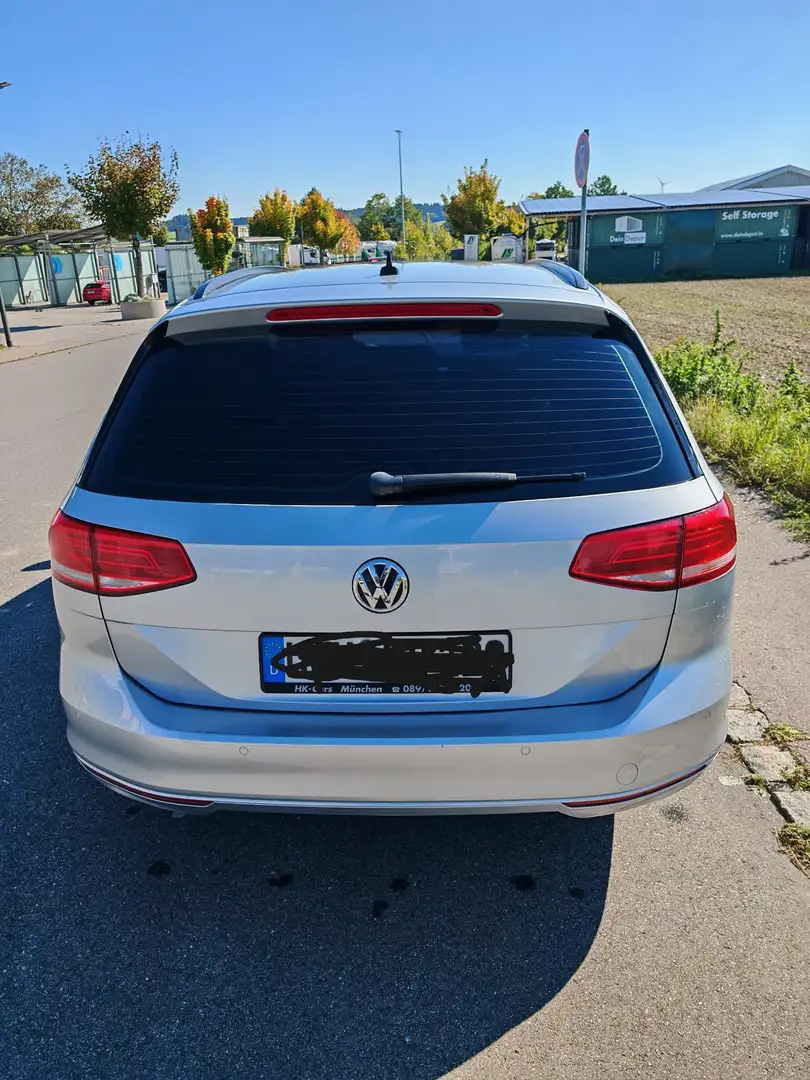 Volkswagen Passat Variant 2.0 TDI DSG - 2