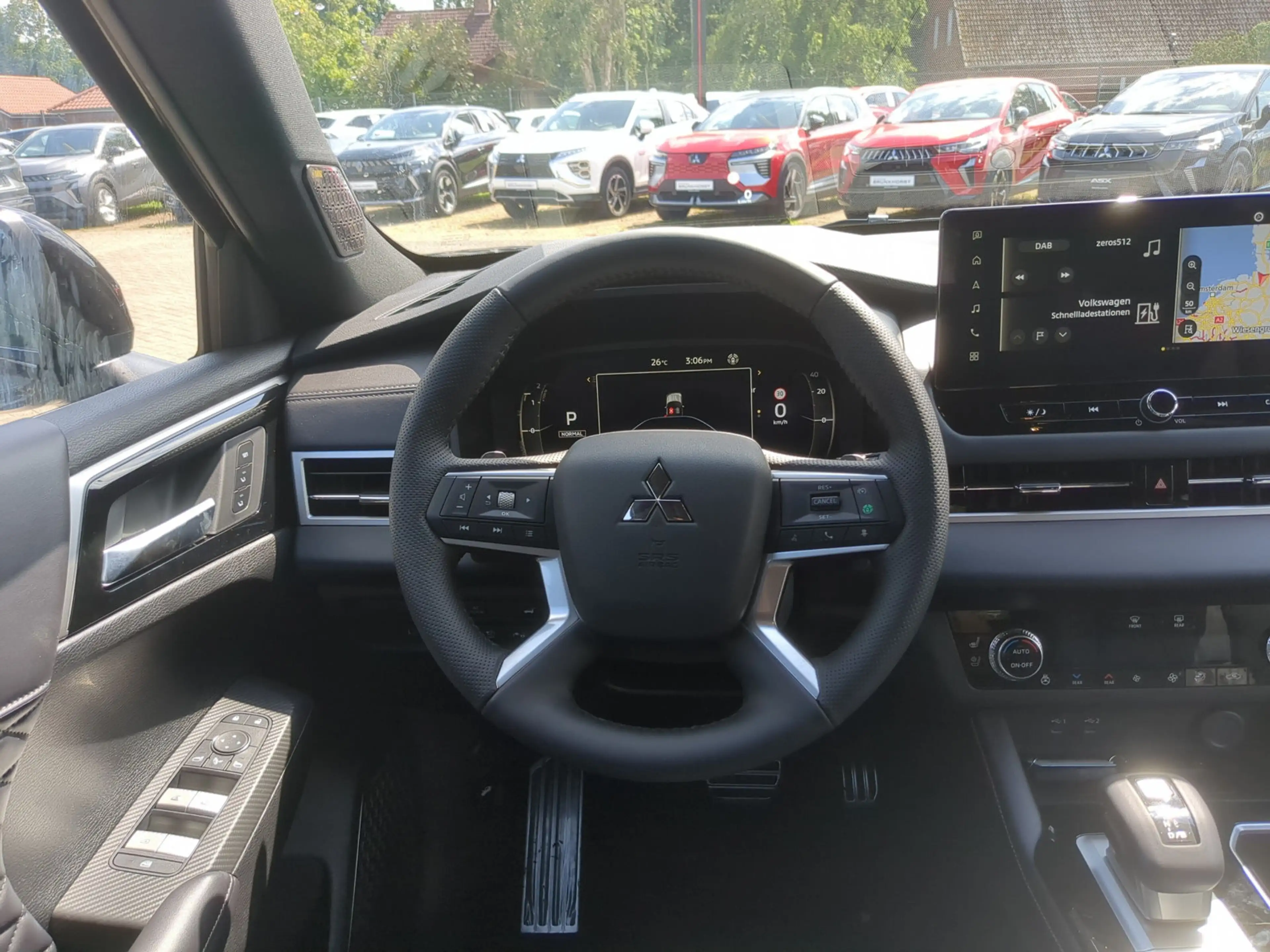 Mitsubishi Plug-in Hybrid Outlander 2.4 Sondermodell Black — photo 7