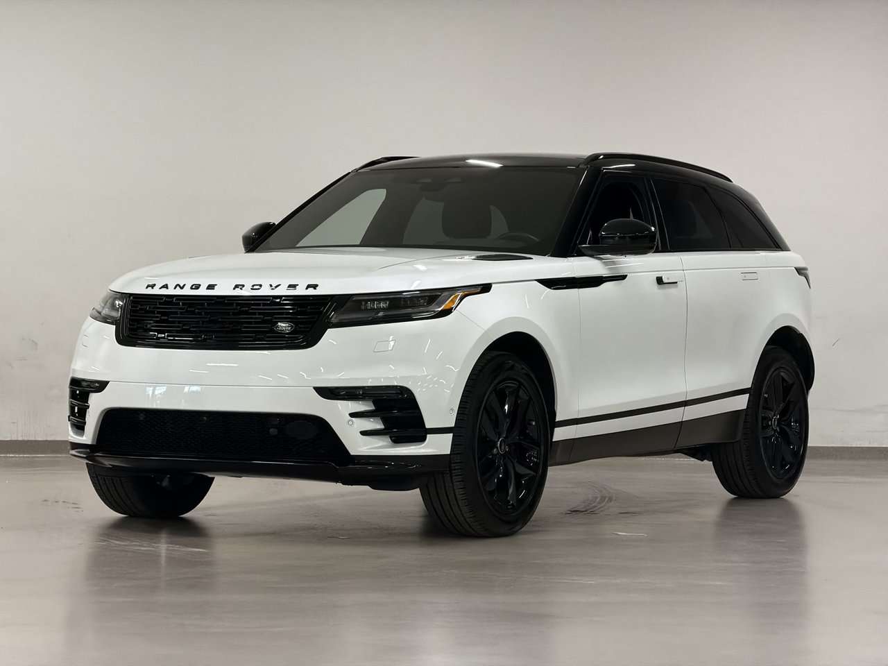 2026 Land Rover Range Rover Velar P250 Dynamic SE *Ltd Avail* CPO Warranty included. Financing available from 4.8% up to 84 months / Garantie Certifiée inc — снимка 4