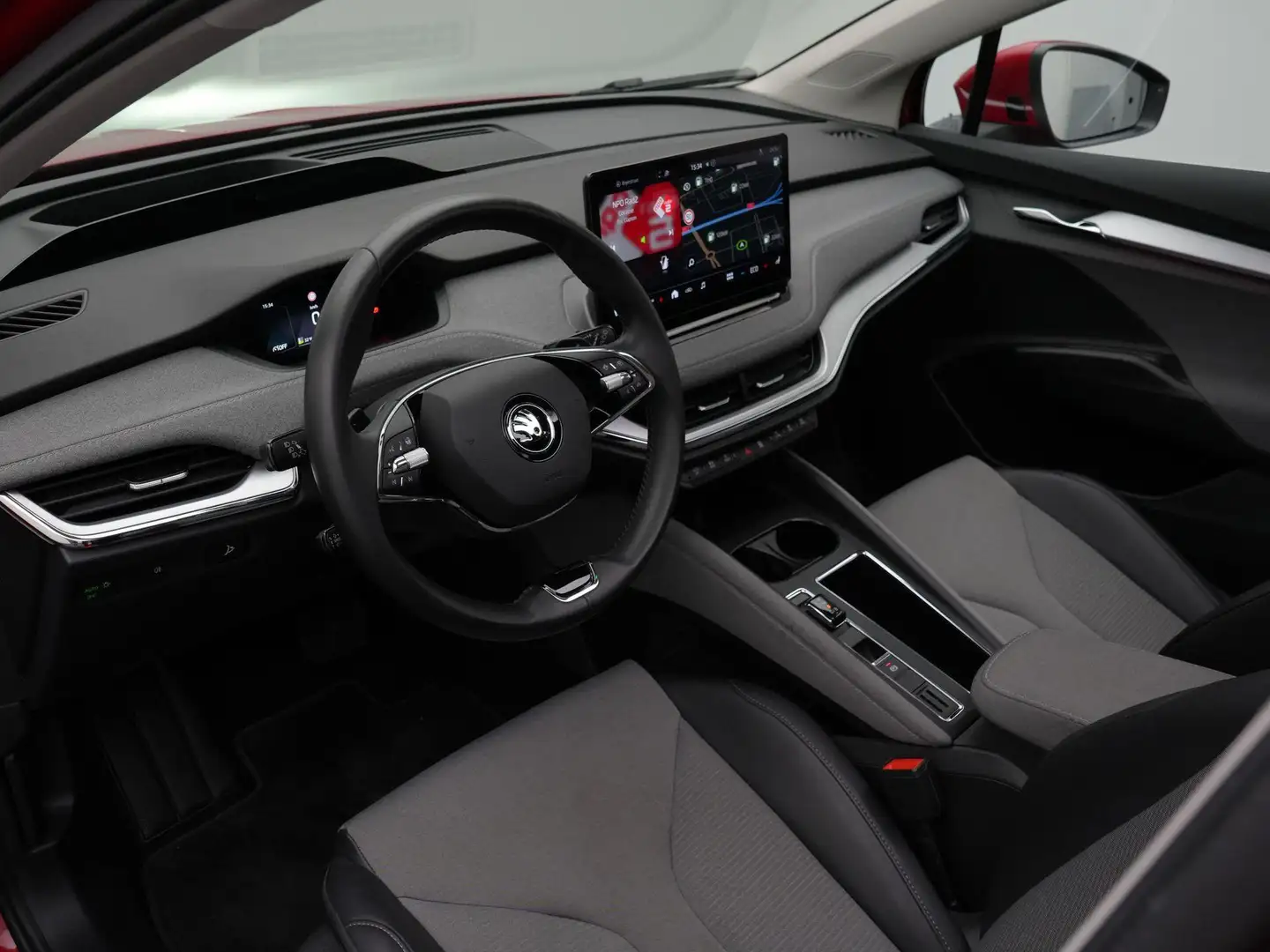 Skoda Enyaq iV 80 204 pk | Panoramadak | Trekhaak | Warmtepomp Rojo - 2
