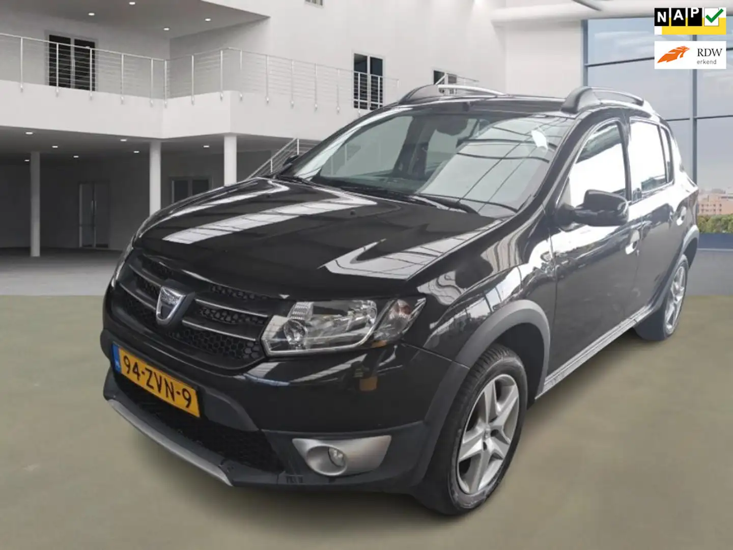 Dacia Sandero 0.9 TCe Stepway Lauréate Black - 1