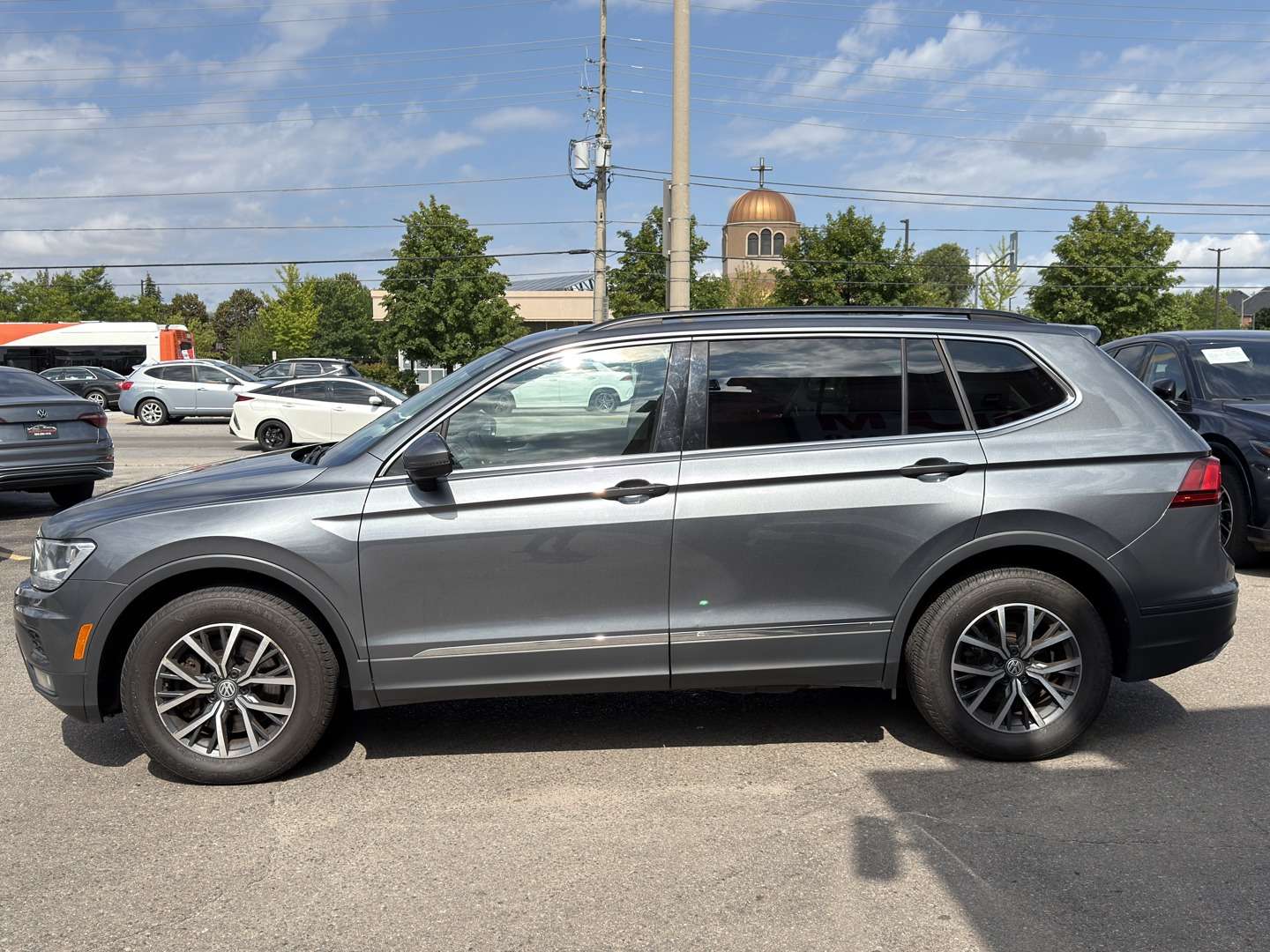 2020 Volkswagen Tiguan COMFORTLINE 4MOTION | Leather | Pano Roof | Htd Seats — снимка 3