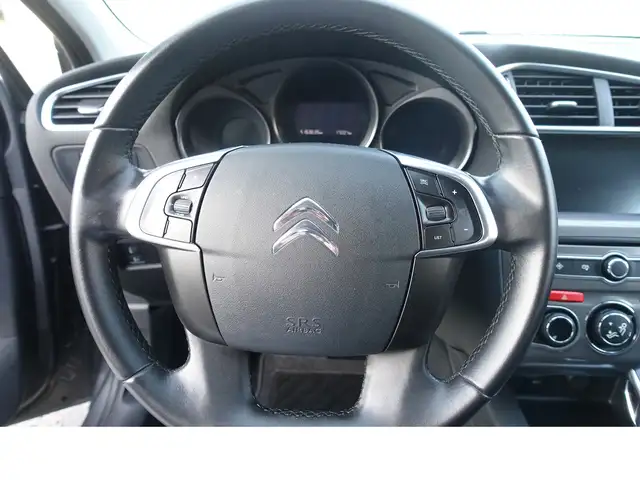 Citroen C4 view 13