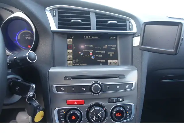 Citroen C4 view 14