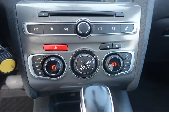 Citroen C4 view 15