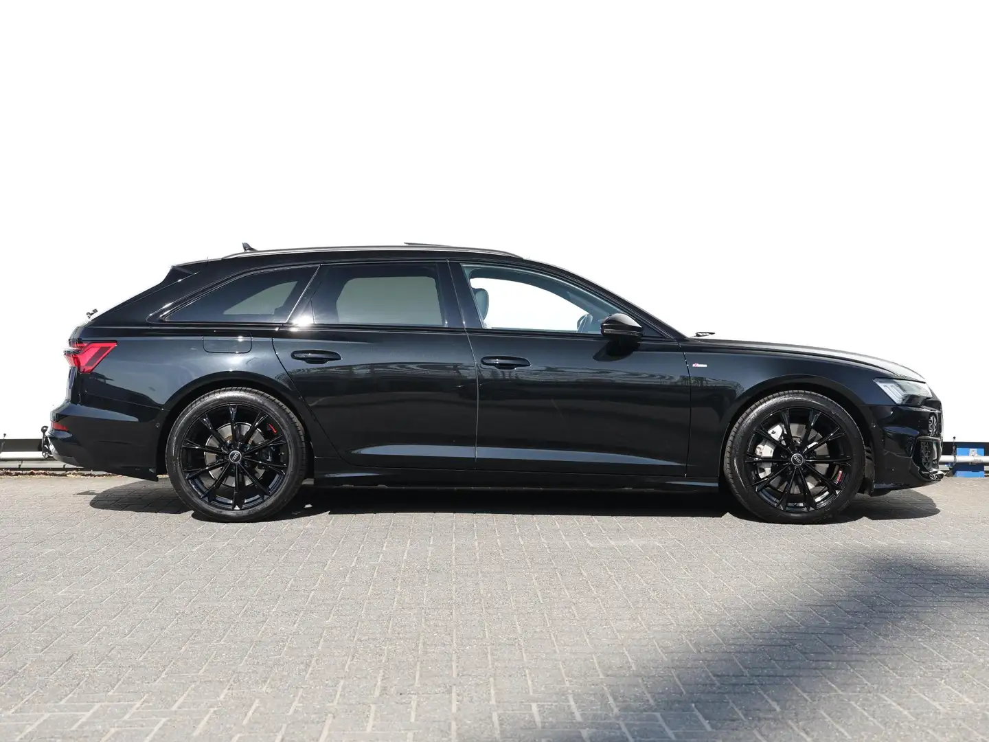 Audi A6 Avant 50 TFSI e quattro S edition Competition 299p Noir - 2