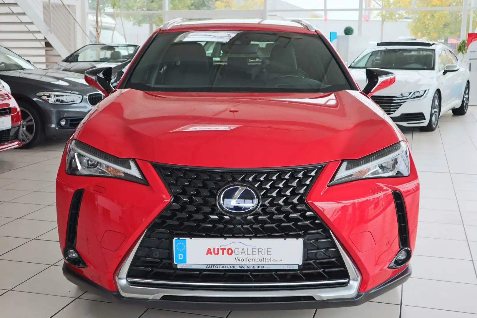 Lexus UX 250h Navi LED Kamera Lenkradhzg. Rot - 2