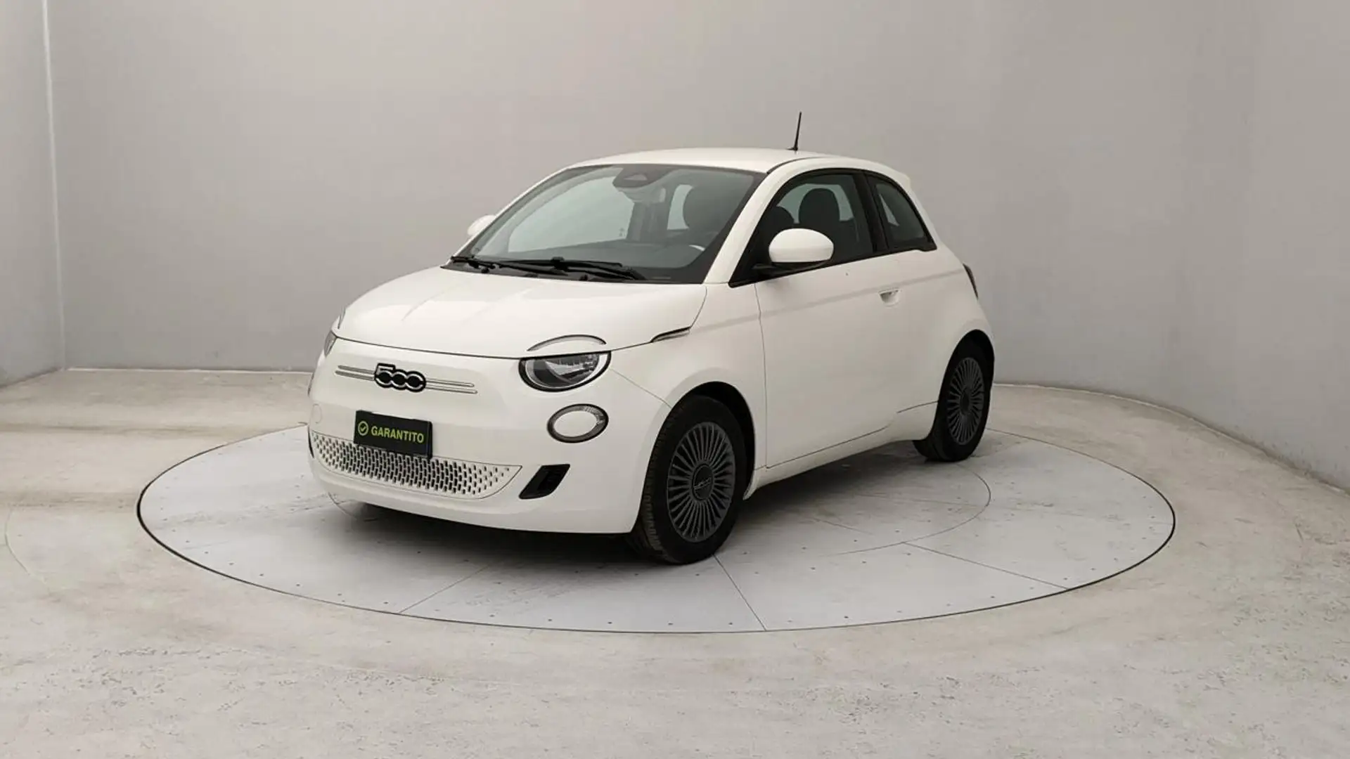 Fiat 500e 42 kWh Icon Blanc - 1