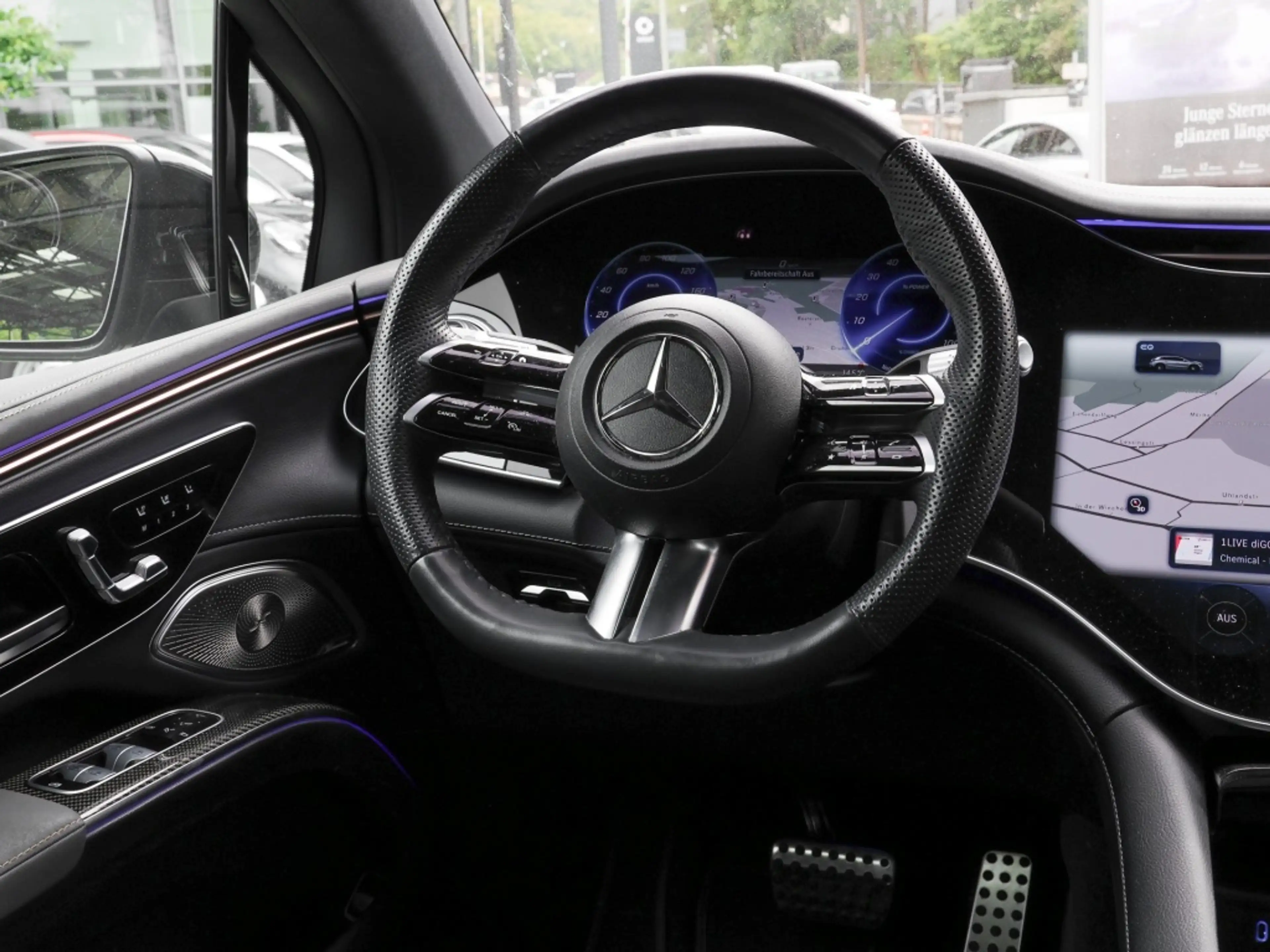 Mercedes-Benz EQS SUV EQS 580 4M SUV AMG-Sport/Pano/Hyper/Airm/HAL/HUD — photo 13