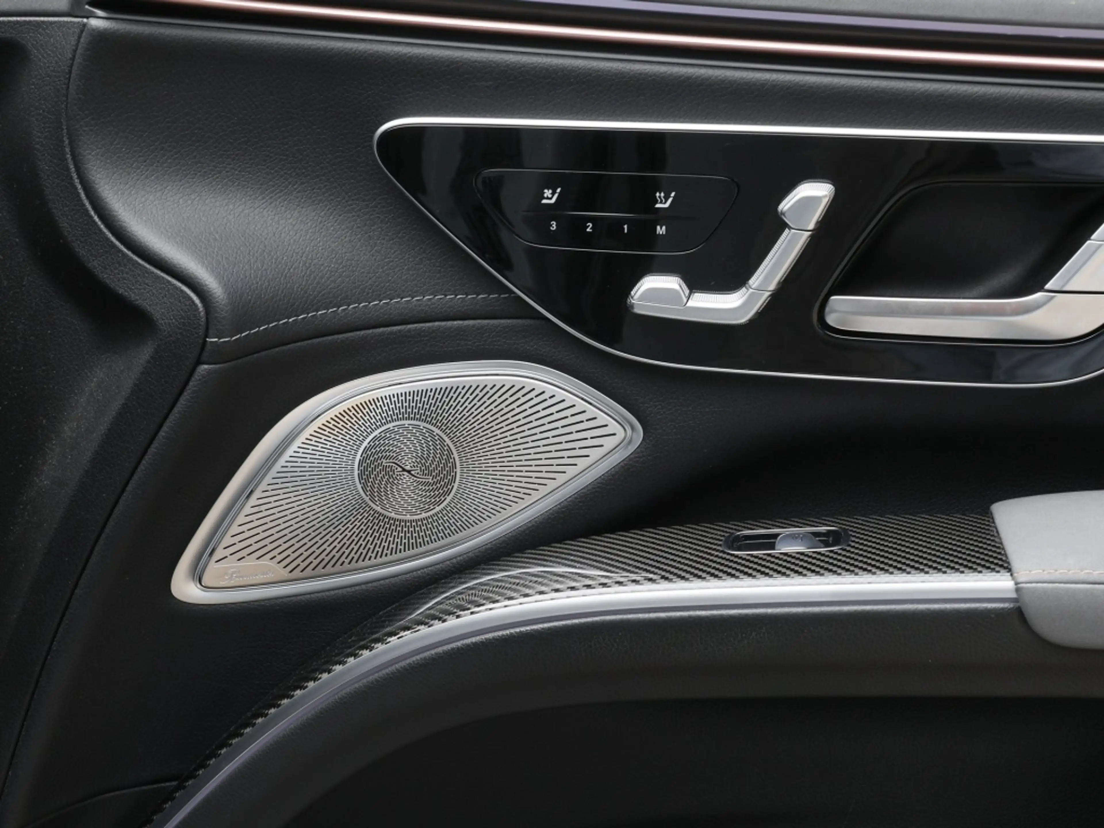 Mercedes-Benz EQS SUV EQS 580 4M SUV AMG-Sport/Pano/Hyper/Airm/HAL/HUD — photo 10