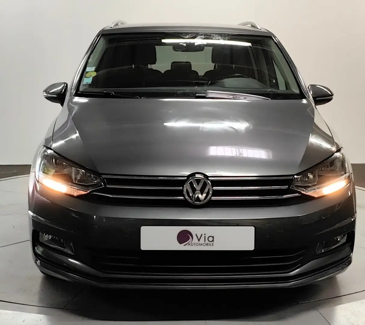 Volkswagen Touran 1.6 TDI 115 BMT 7pl Sound Grau - 2