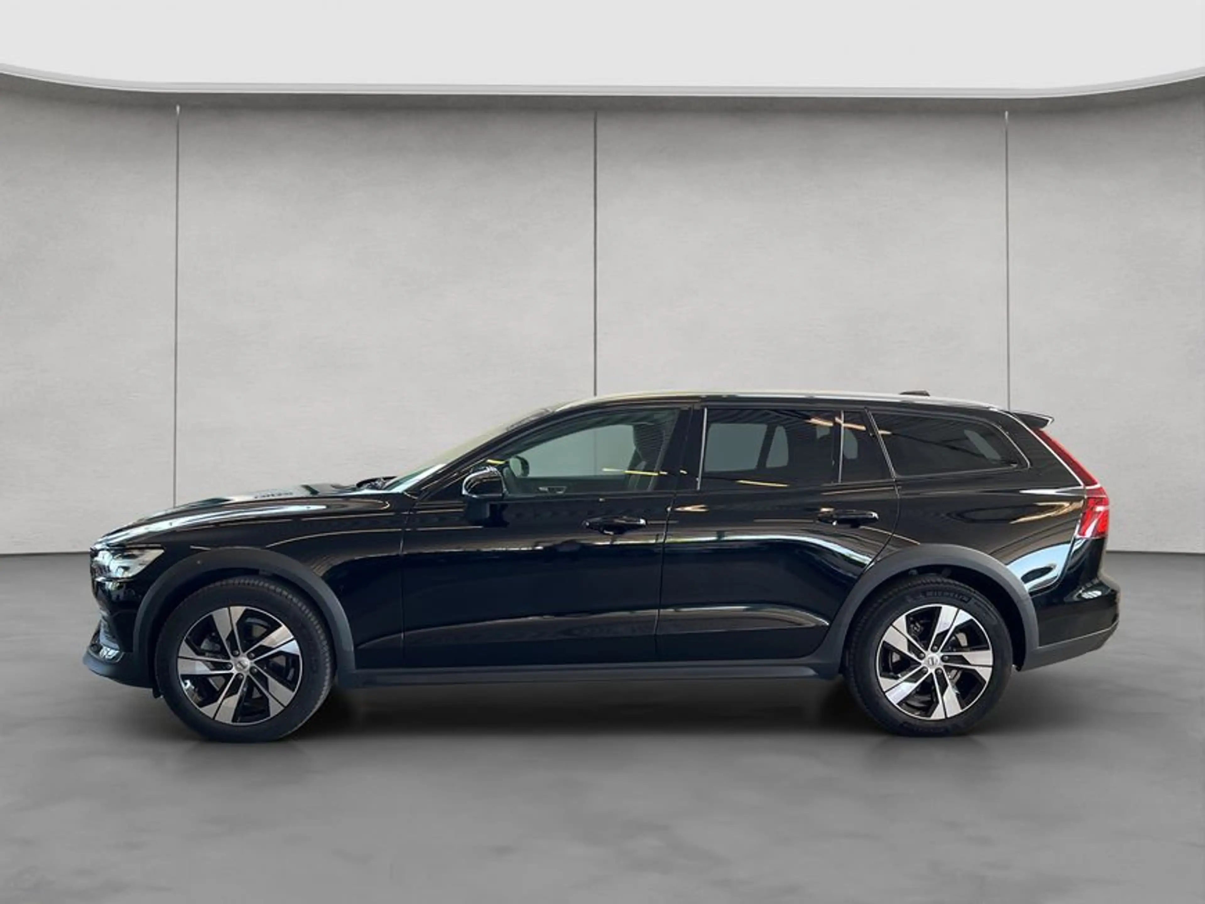 Volvo V60 Cross Country V60 Cross Country B4 D AWD Plus — photo 2
