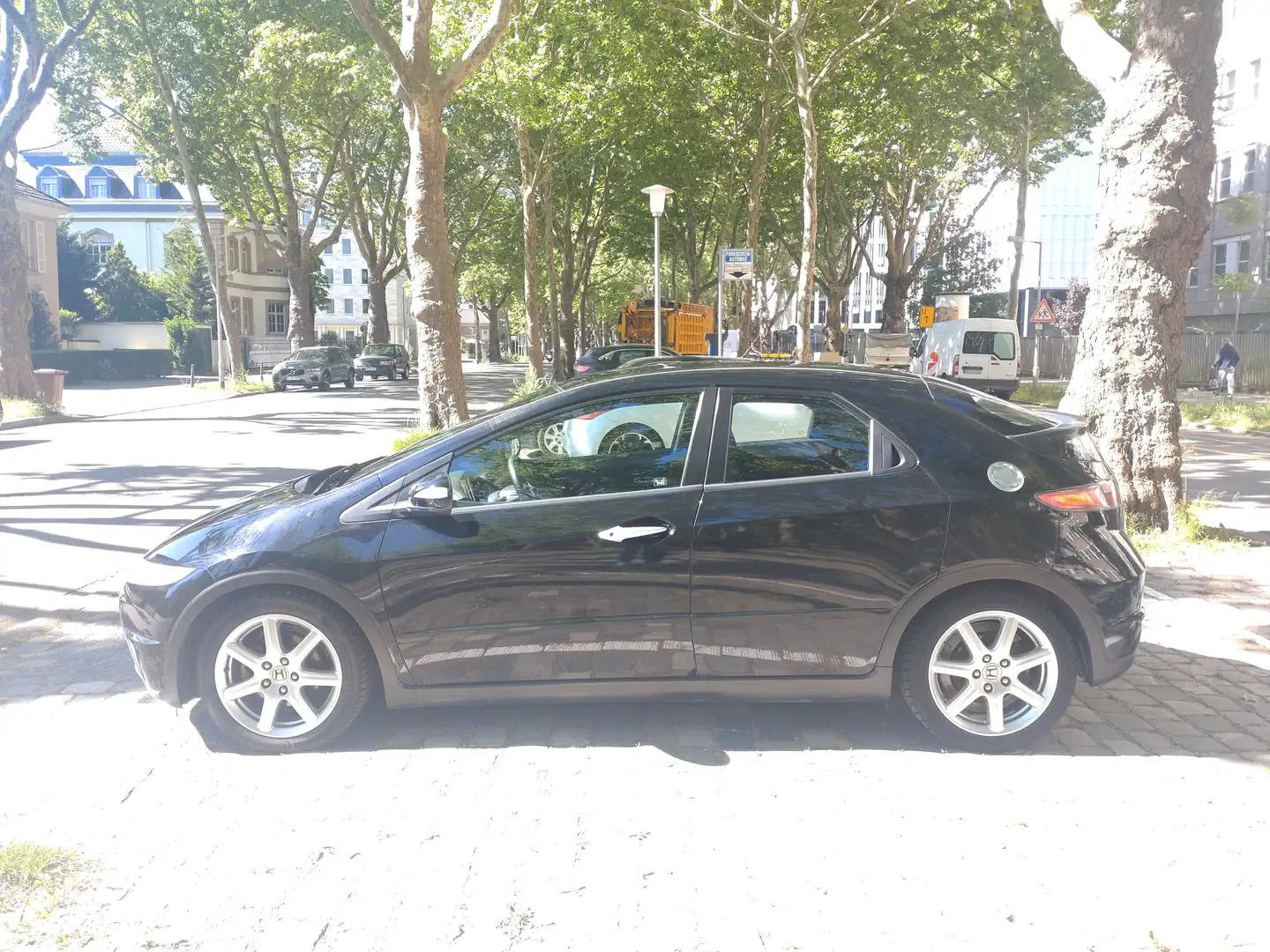 Honda Civic Civic 1.8i-VTEC Sport Schwarz - 1