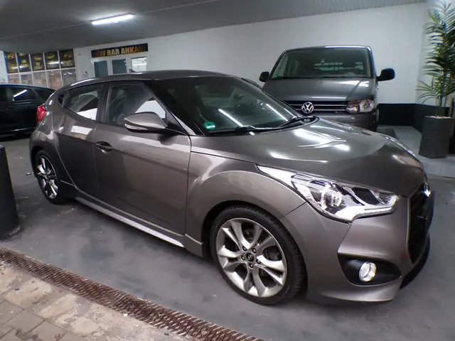Hyundai VELOSTER Premium/1HAND/Klima/SHZ/Navi/Leder