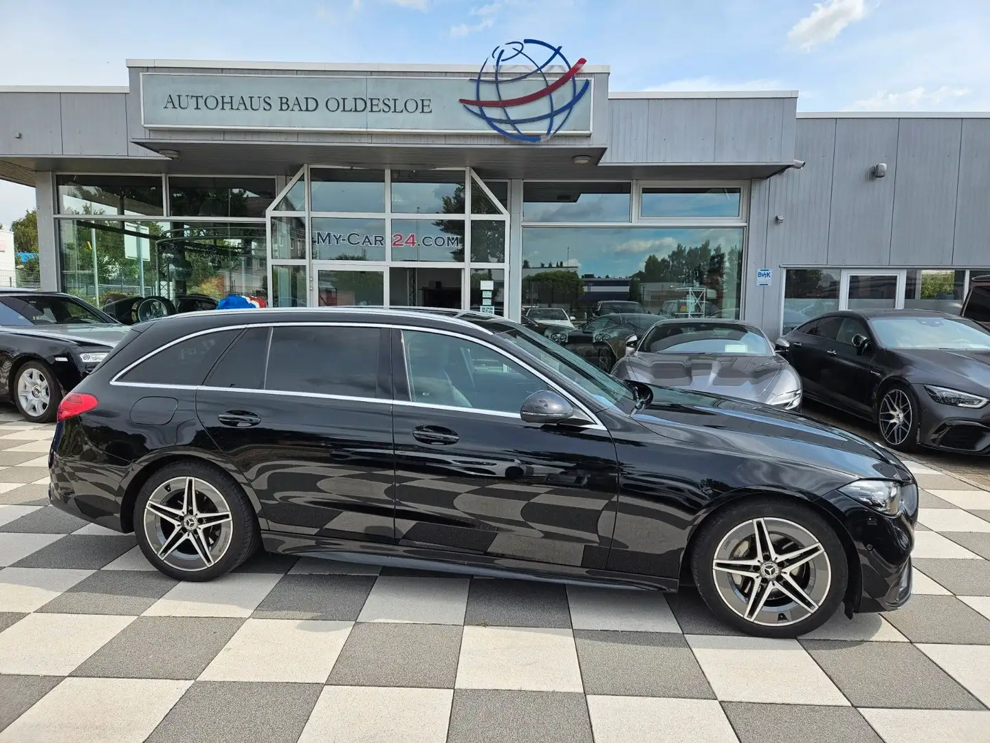 Mercedes-Benz C 300 T D+AMG LINE+Distronic+LED/IHC+ACC+ Schwarz - 1